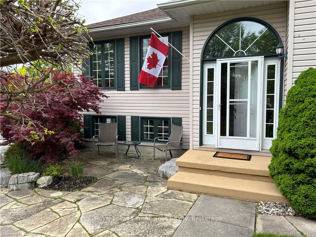 Photo 2 of 1 Bayshore Drive, Loyalist, Bath — HOMEH
