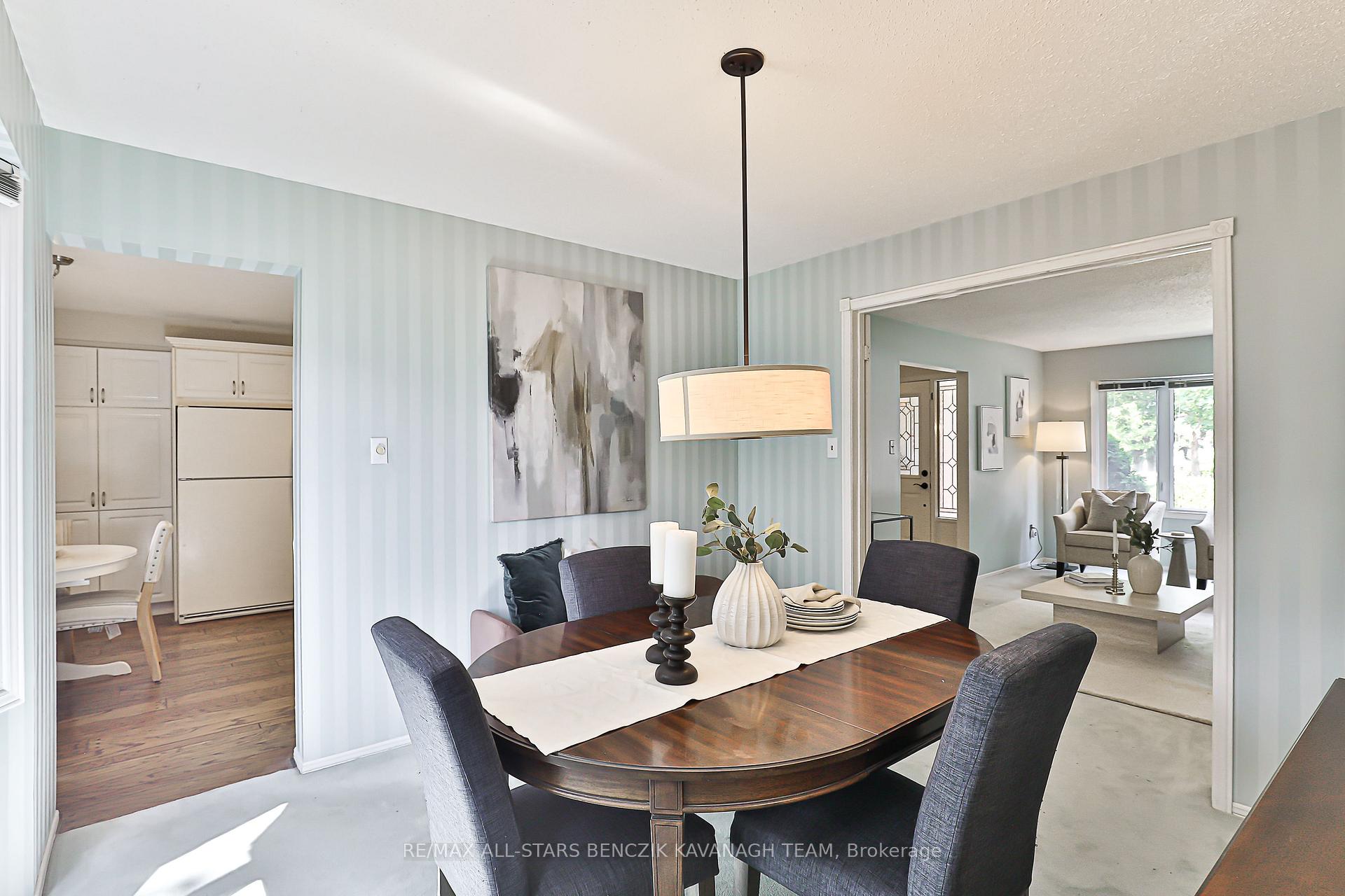 Photo 8 of 213 Fincham Avenue, Markham, Markham Village — HOMEH