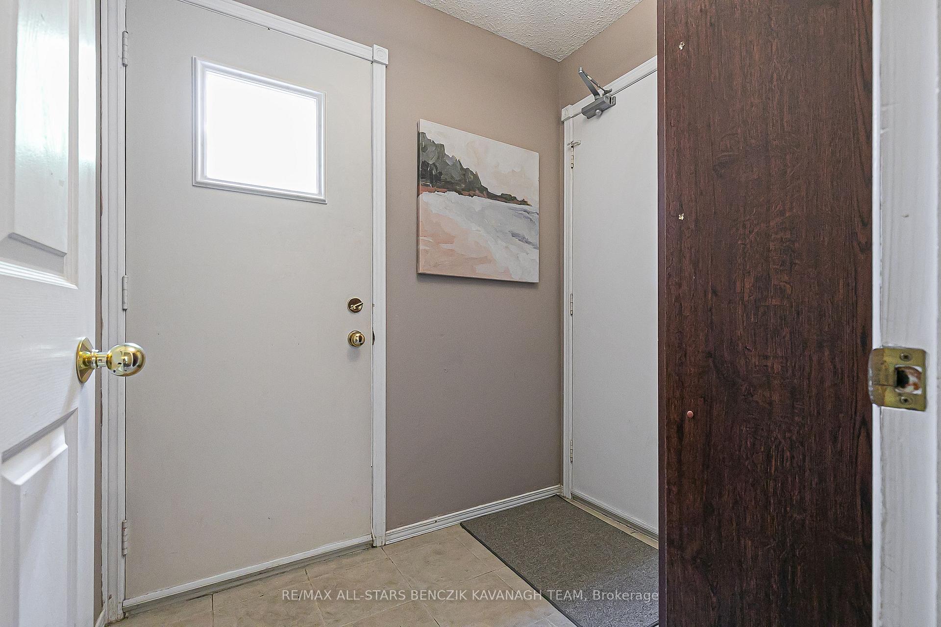 Photo 14 of 213 Fincham Avenue, Markham, Markham Village — HOMEH