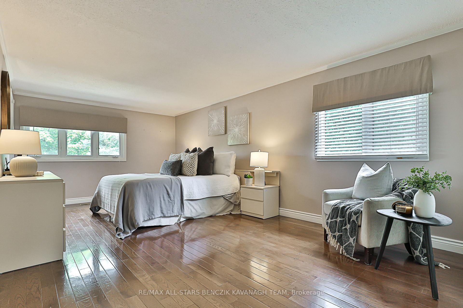 Photo 16 of 213 Fincham Avenue, Markham, Markham Village — HOMEH