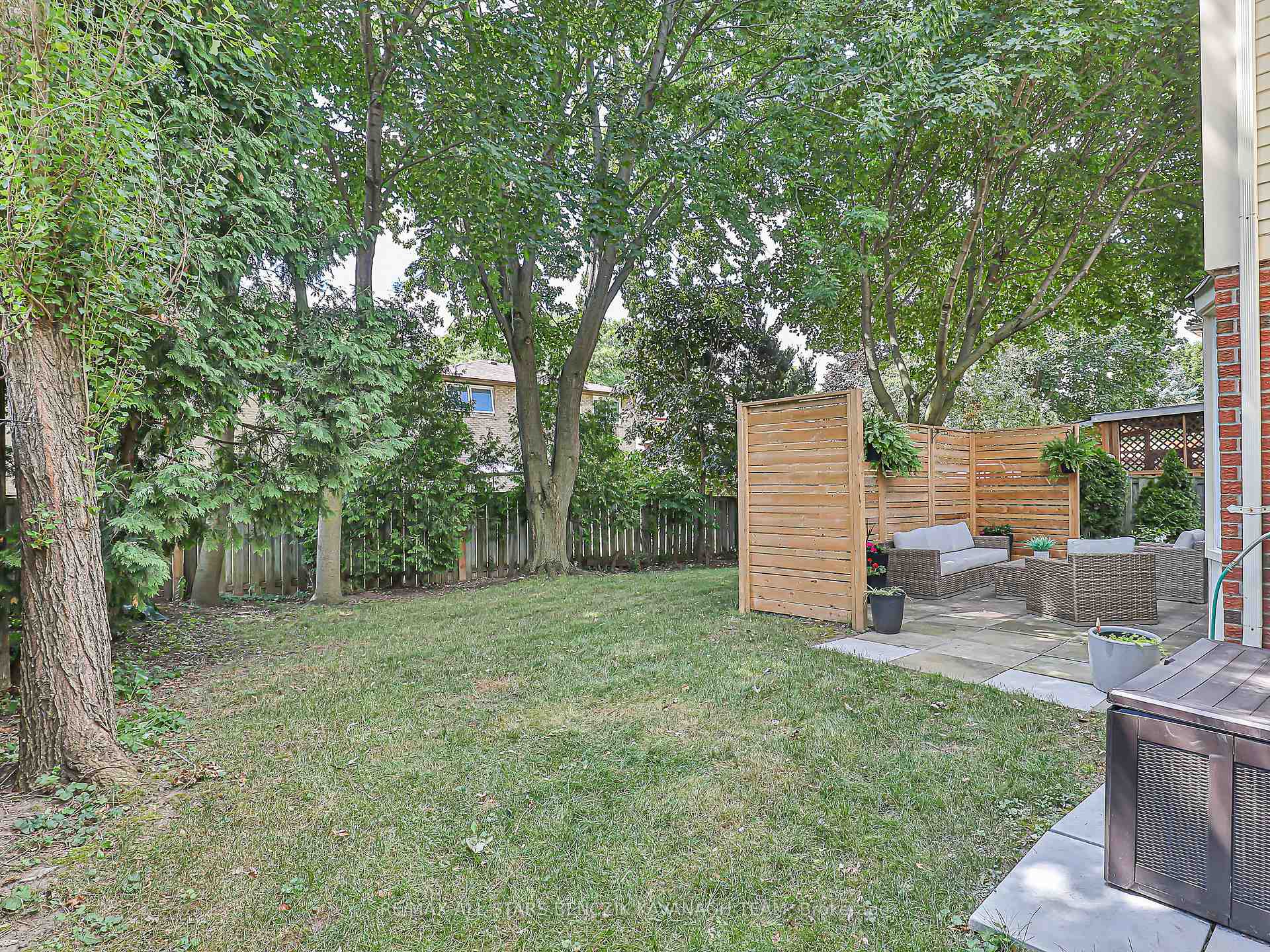 Photo 30 of 213 Fincham Avenue, Markham, Markham Village — HOMEH