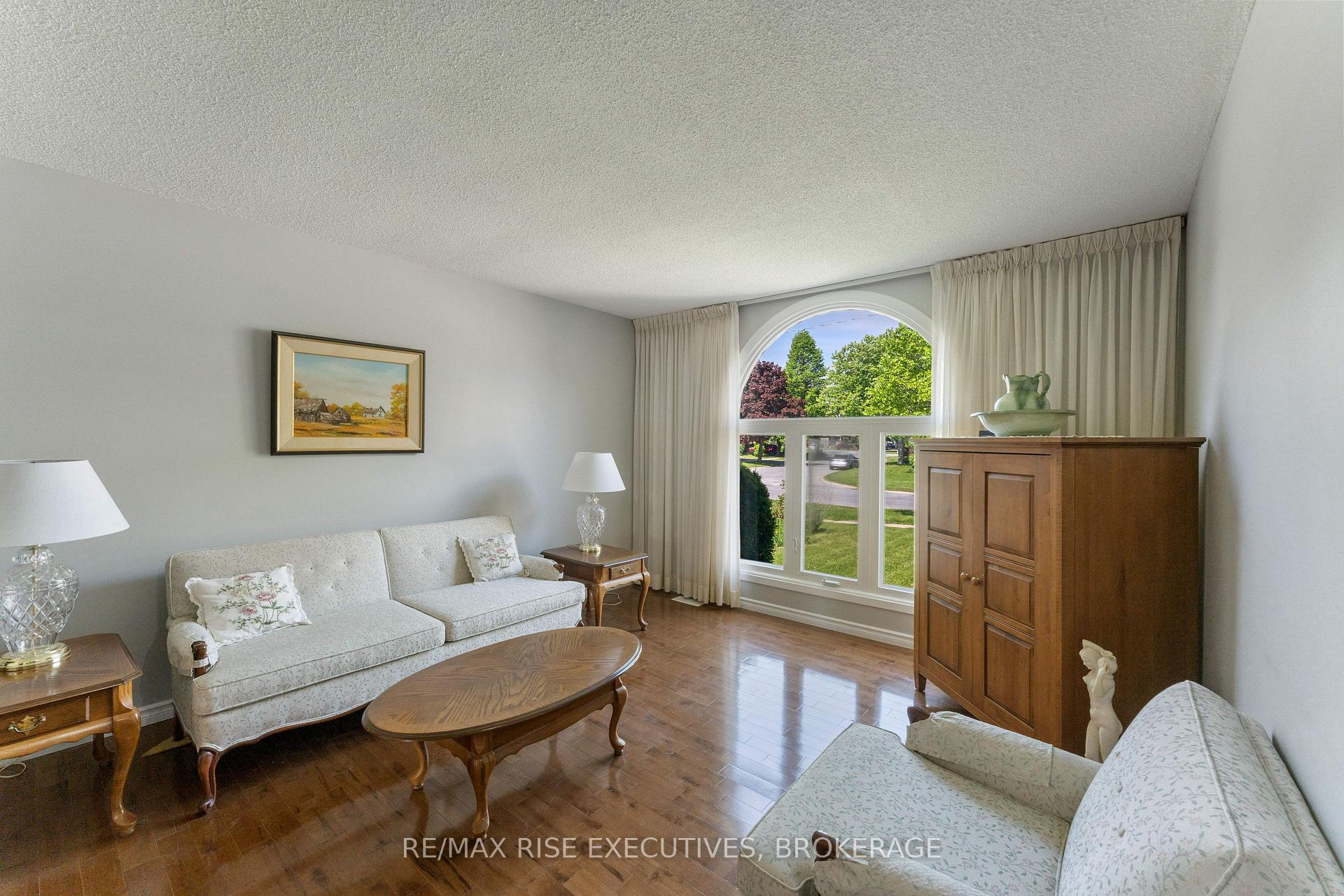 Photo 4 of 656 Rivermeade Avenue, Kingston, East Gardiners Rd — HOMEH