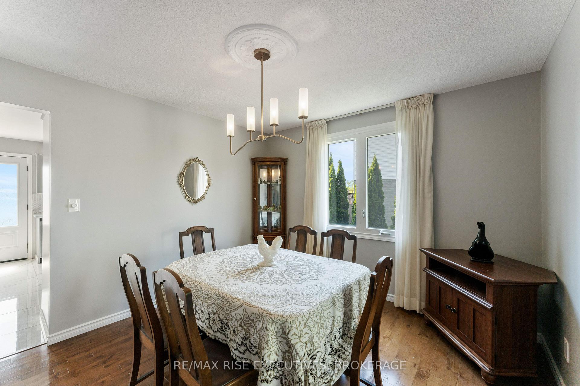 Photo 6 of 656 Rivermeade Avenue, Kingston, East Gardiners Rd — HOMEH