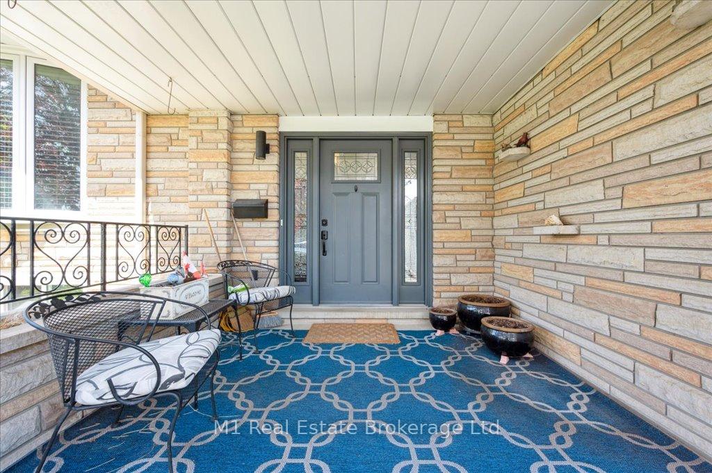 Photo 4 of 34 Strathcona Crescent, Kitchener — HOMEH