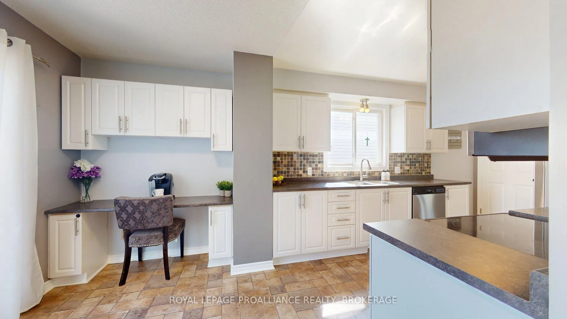 Photo 19 of 878 Walker Court, Kingston, East Gardiners Rd — HOMEH