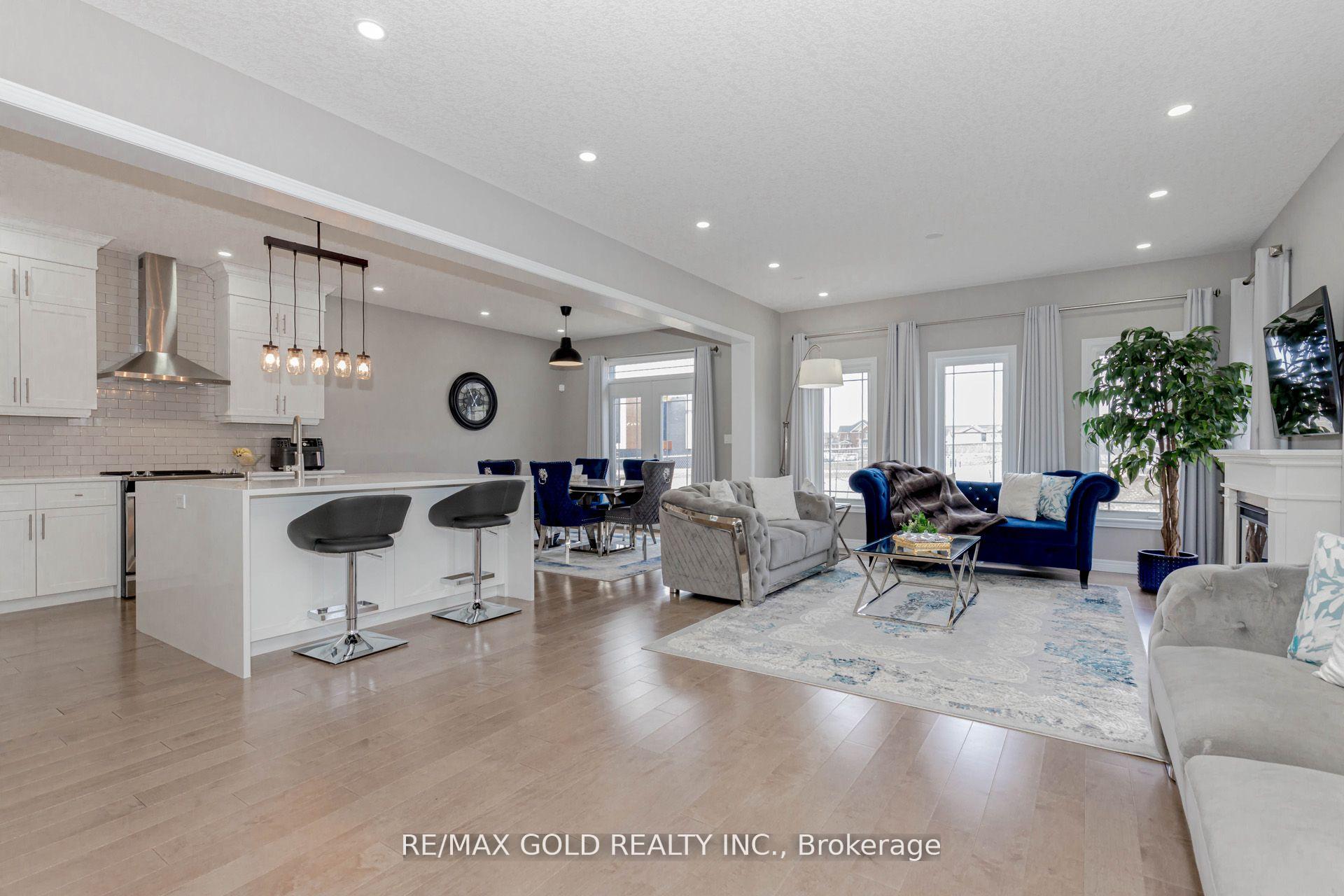 Photo 10 of 573 Florencedale Crescent, Kitchener — HOMEH