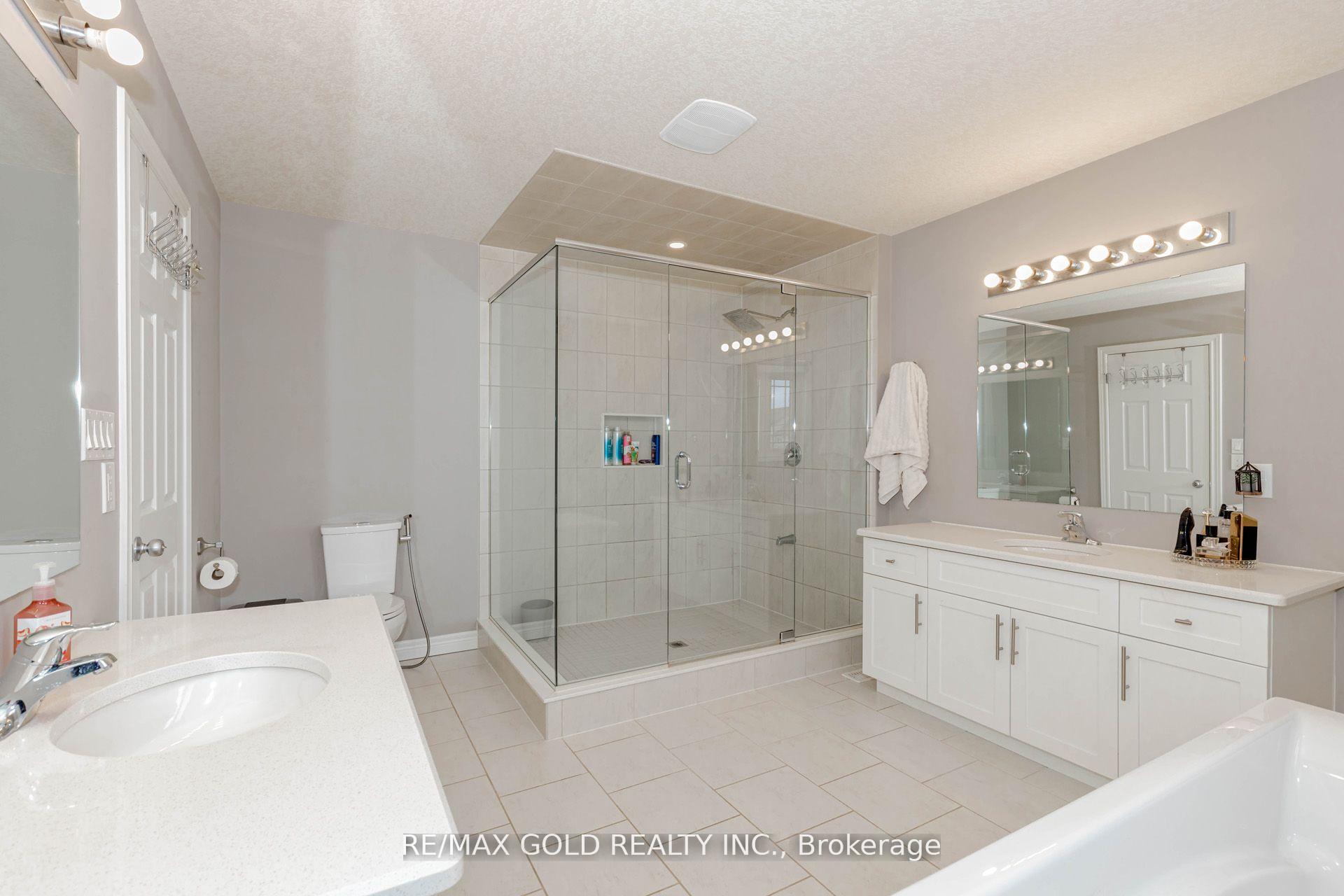 Photo 29 of 573 Florencedale Crescent, Kitchener — HOMEH