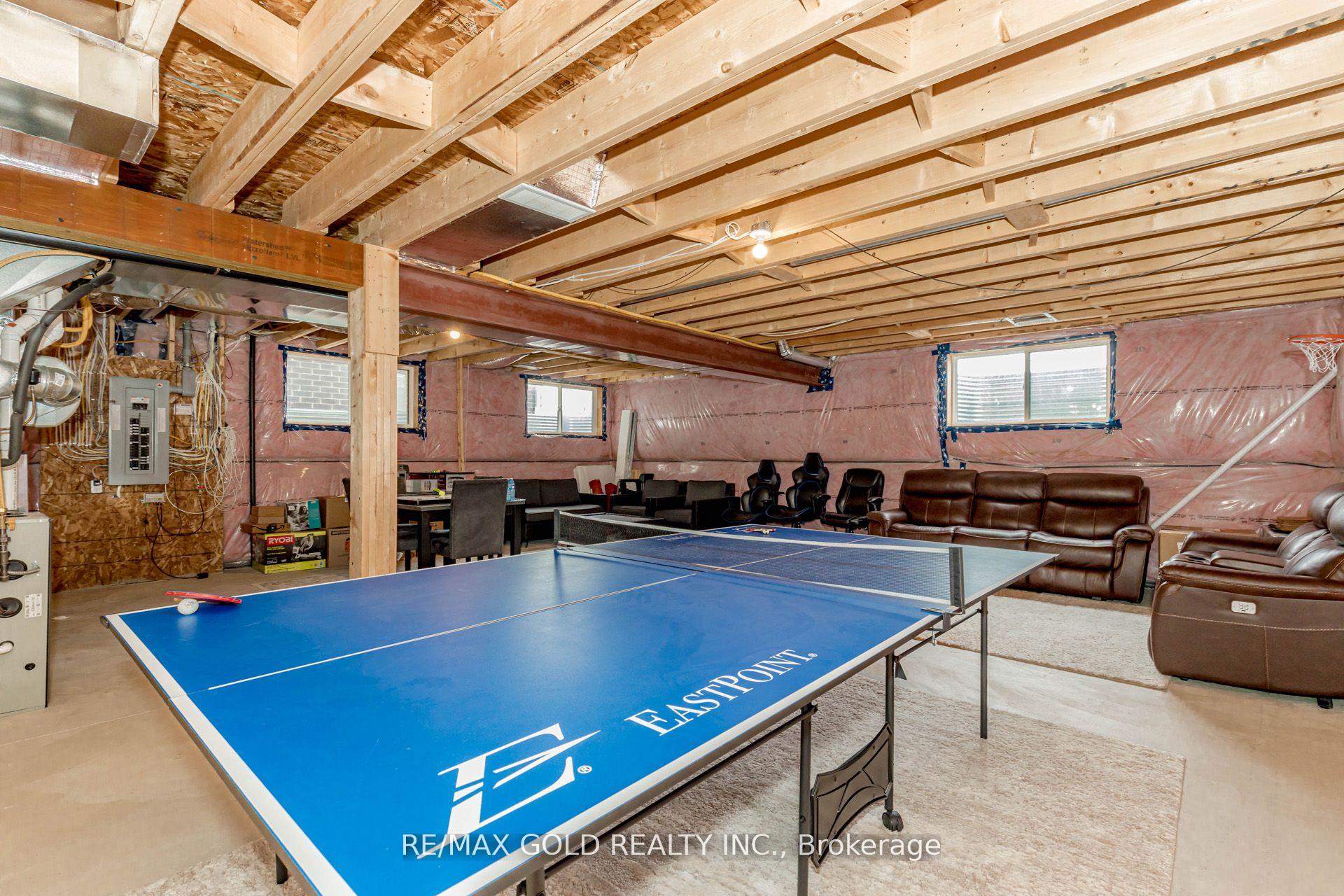 Photo 43 of 573 Florencedale Crescent, Kitchener — HOMEH
