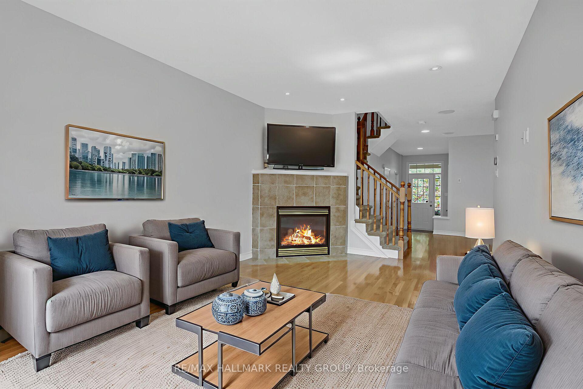 Photo 9 of 198 Tandalee Crescent, Ottawa, Kanata - Emerald Meadows/Trailwest — HOMEH