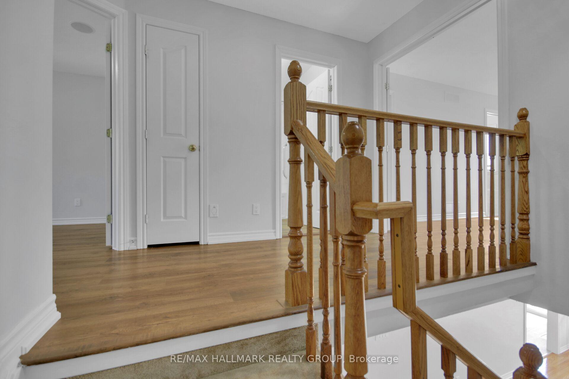 Photo 18 of 198 Tandalee Crescent, Ottawa, Kanata - Emerald Meadows/Trailwest — HOMEH