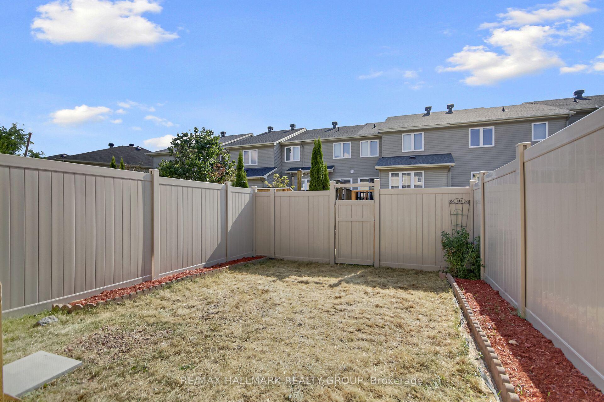 Photo 31 of 198 Tandalee Crescent, Ottawa, Kanata - Emerald Meadows/Trailwest — HOMEH