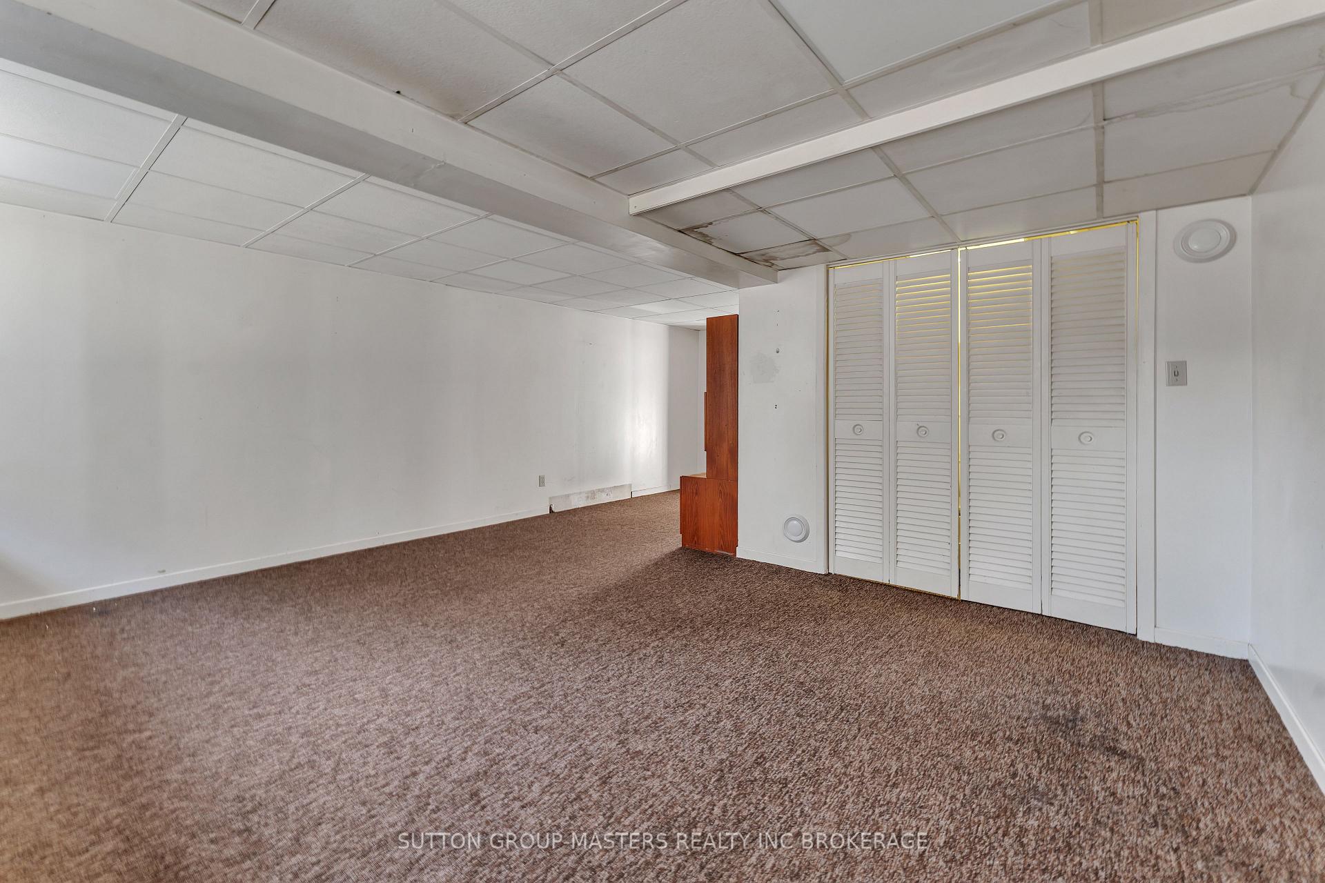 Photo 30 of 6 Brooklands Park Avenue, Loyalist, Lennox and Addington - South — HOMEH
