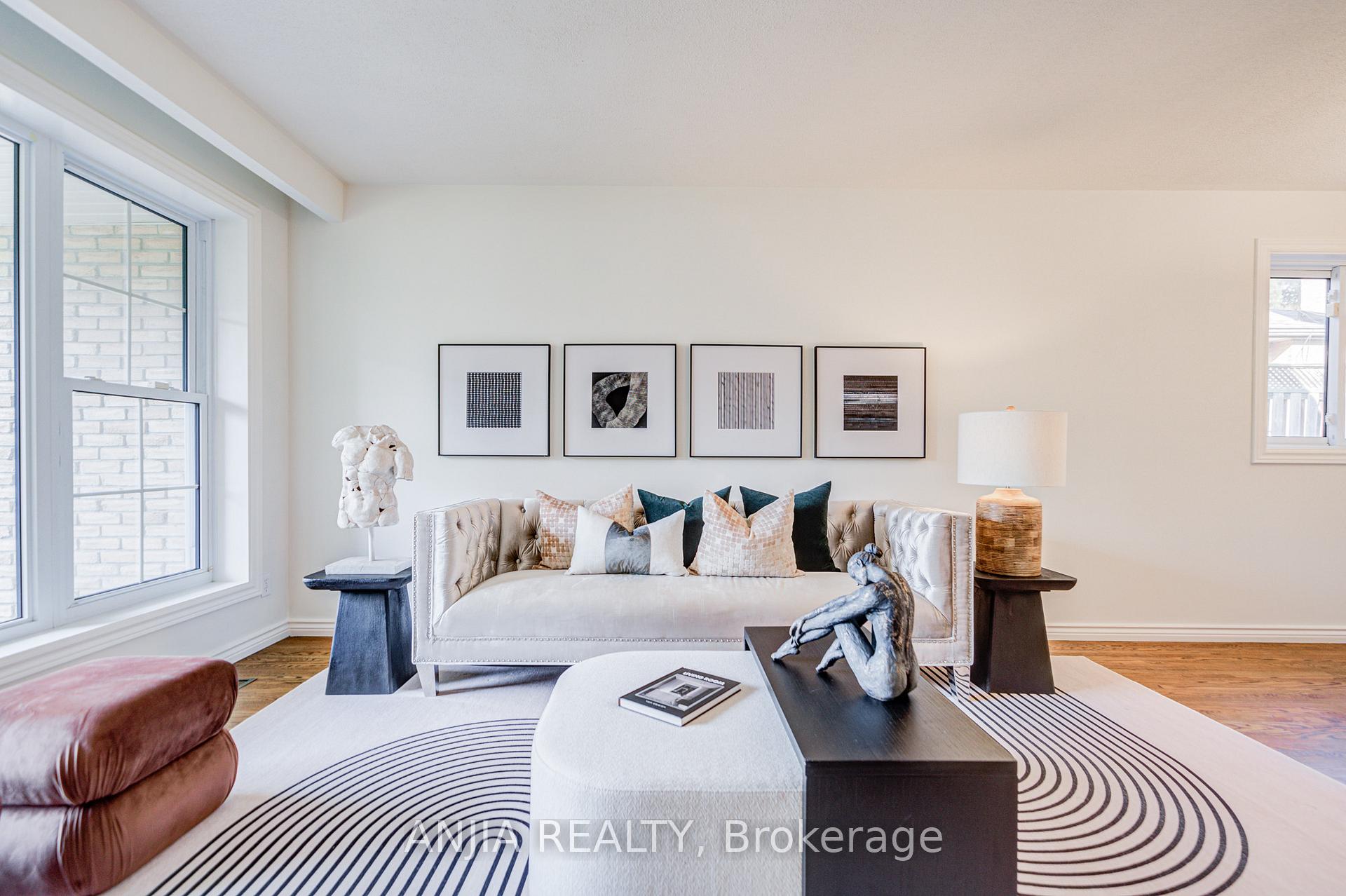 Photo 4 of 26 Romfield Circuit, Markham, Royal Orchard — HOMEH
