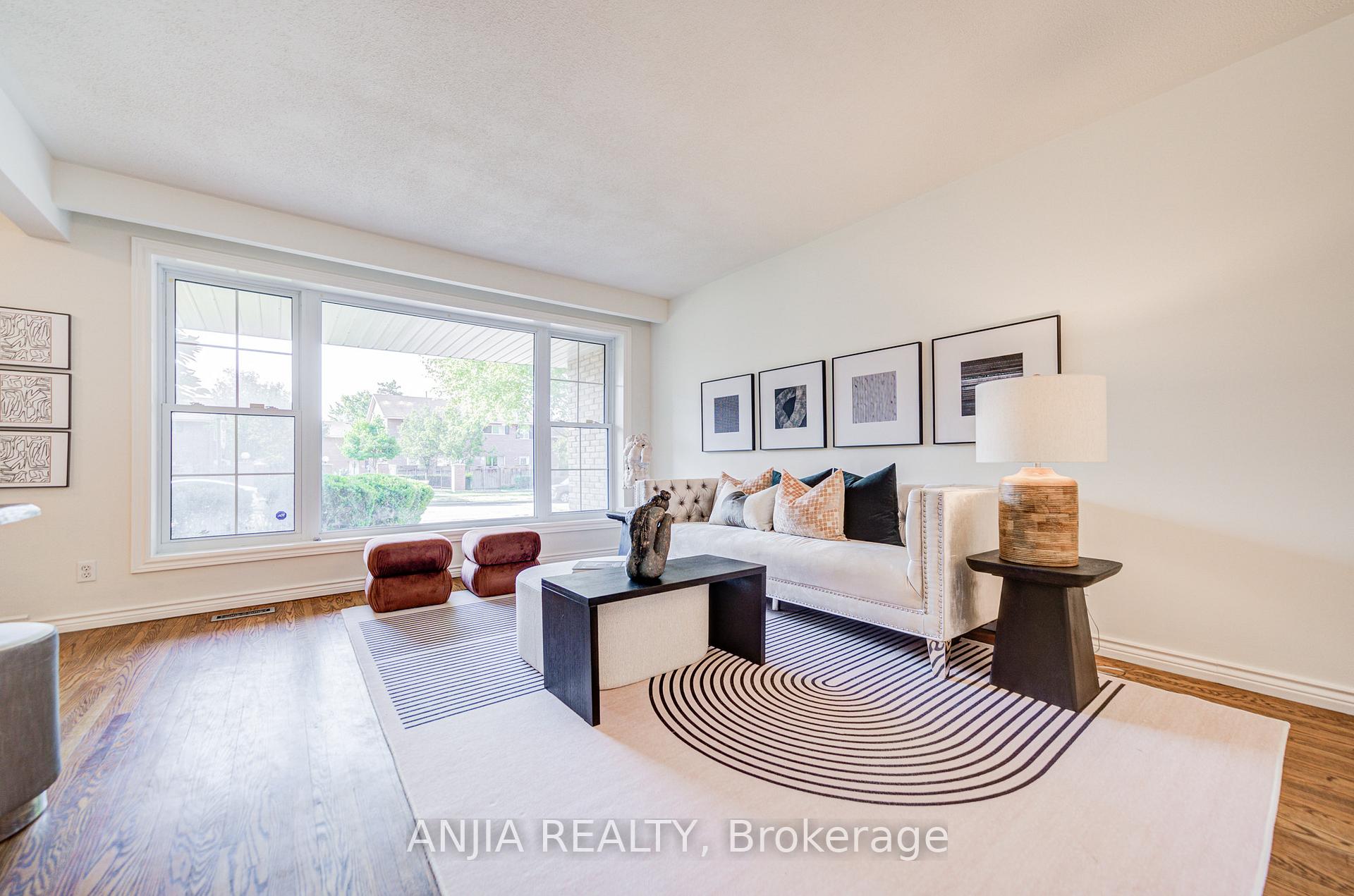 Photo 5 of 26 Romfield Circuit, Markham, Royal Orchard — HOMEH