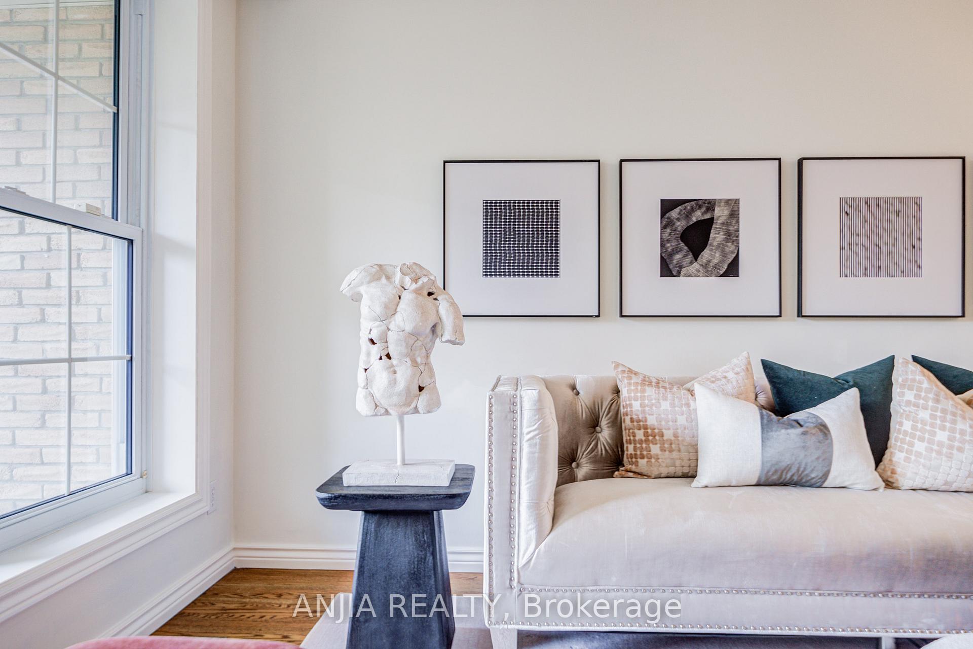 Photo 7 of 26 Romfield Circuit, Markham, Royal Orchard — HOMEH