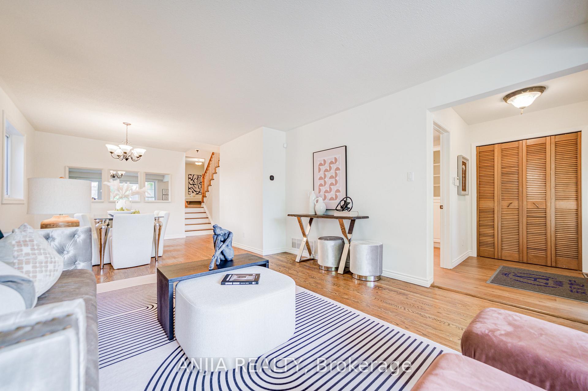 Photo 8 of 26 Romfield Circuit, Markham, Royal Orchard — HOMEH