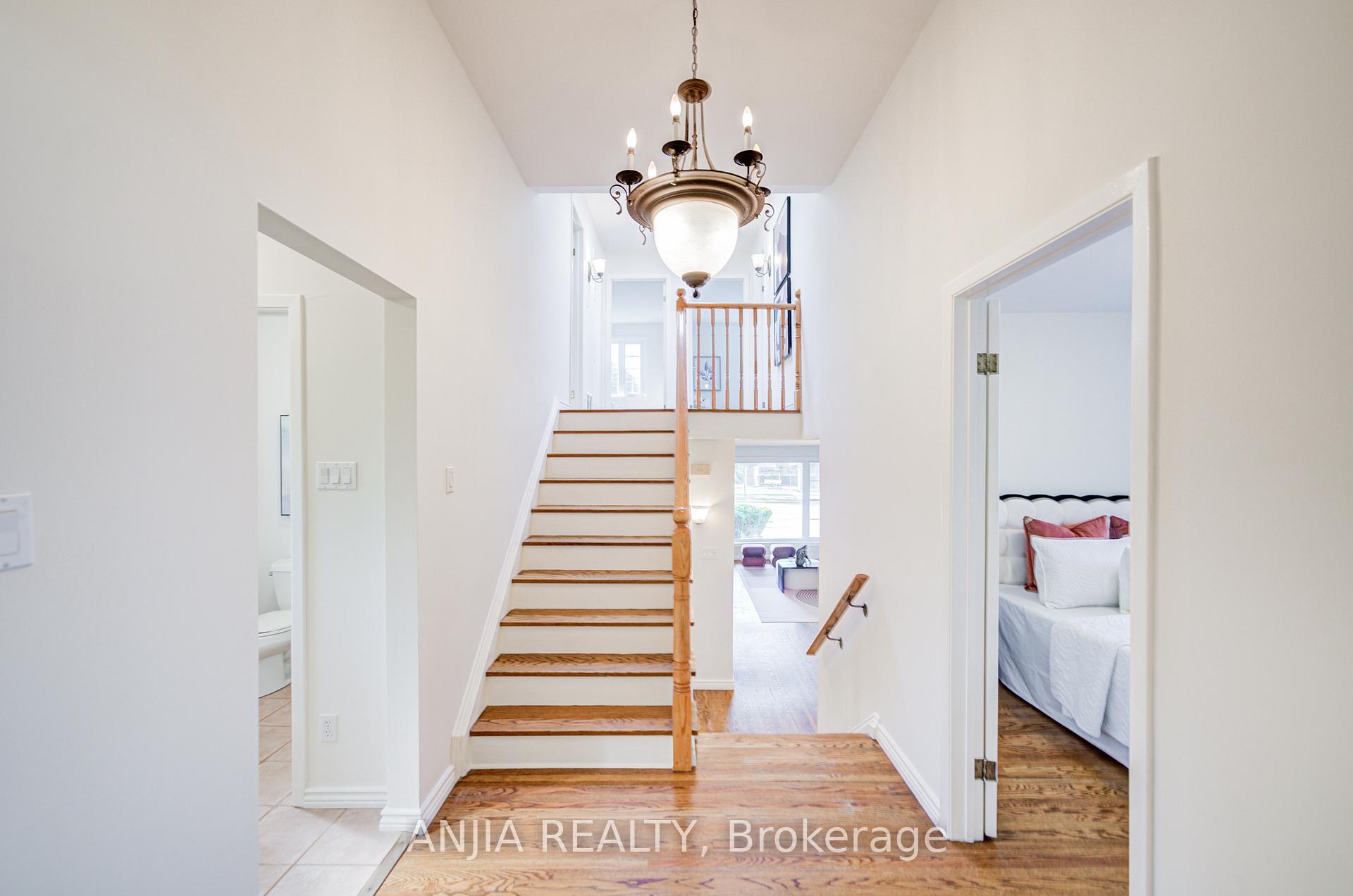 Photo 17 of 26 Romfield Circuit, Markham, Royal Orchard — HOMEH