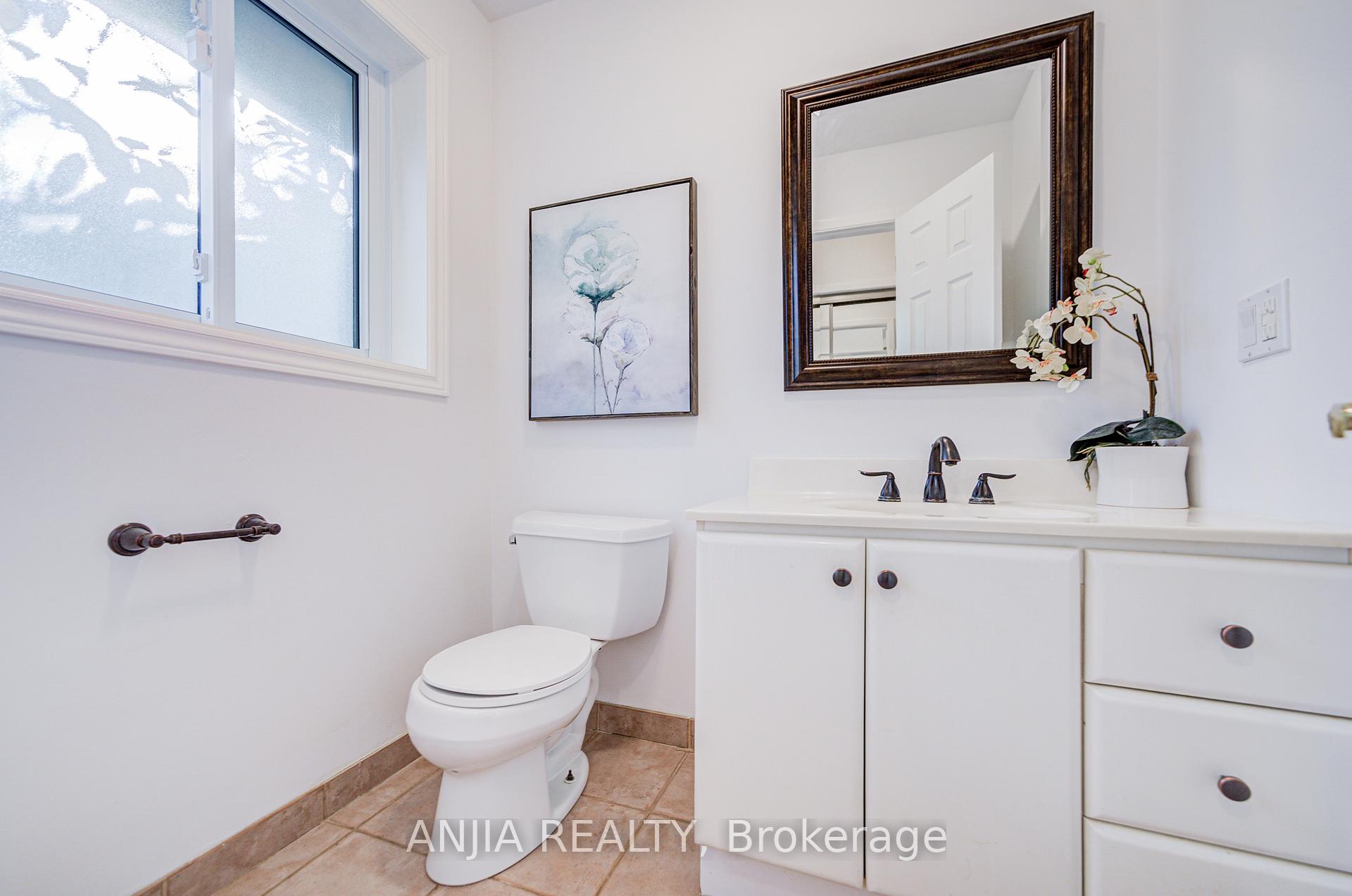 Photo 20 of 26 Romfield Circuit, Markham, Royal Orchard — HOMEH