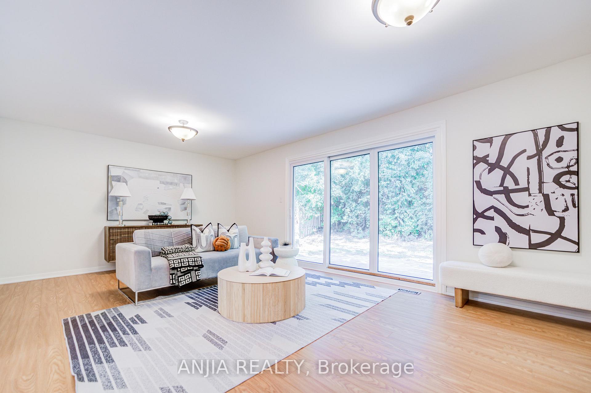 Photo 24 of 26 Romfield Circuit, Markham, Royal Orchard — HOMEH