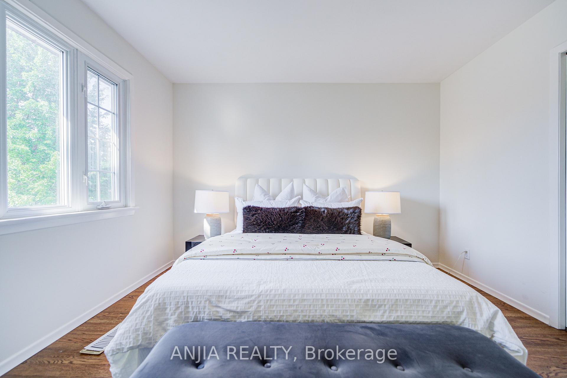 Photo 32 of 26 Romfield Circuit, Markham, Royal Orchard — HOMEH