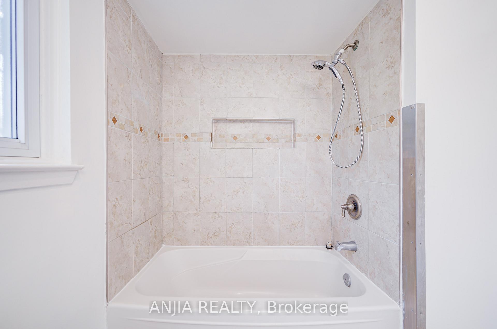 Photo 36 of 26 Romfield Circuit, Markham, Royal Orchard — HOMEH