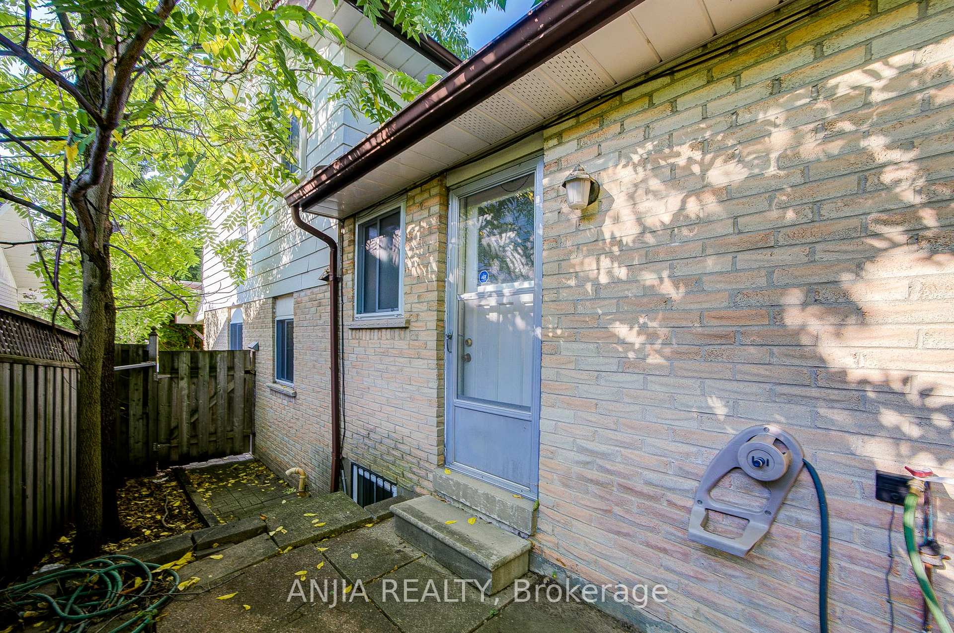 Photo 45 of 26 Romfield Circuit, Markham, Royal Orchard — HOMEH