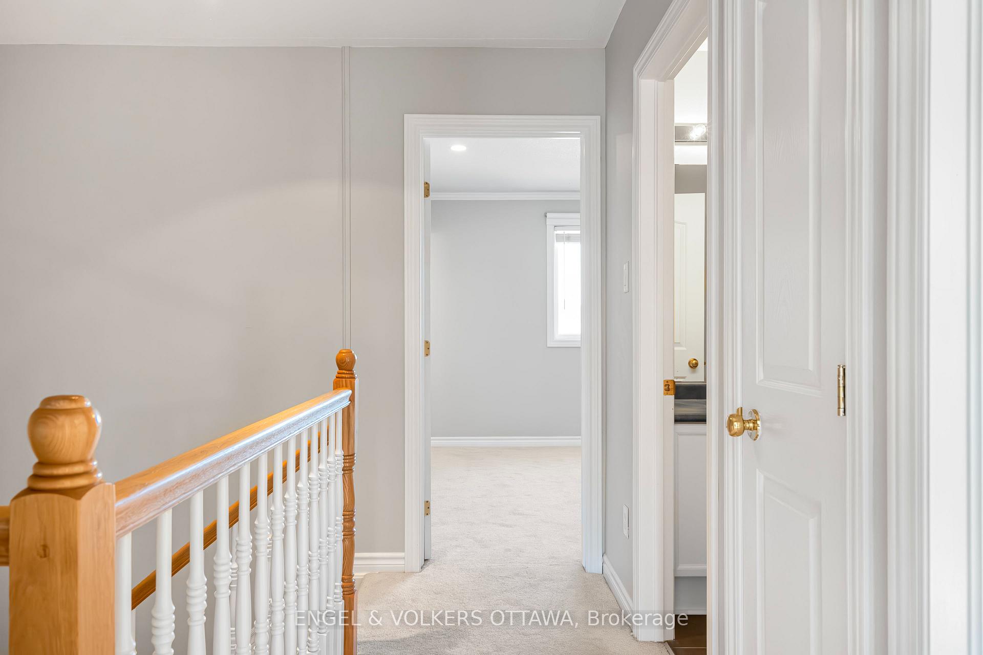 Photo 18 of 17 Wallsend Avenue, Ottawa, Kanata - Morgan's Grant/South March — HOMEH