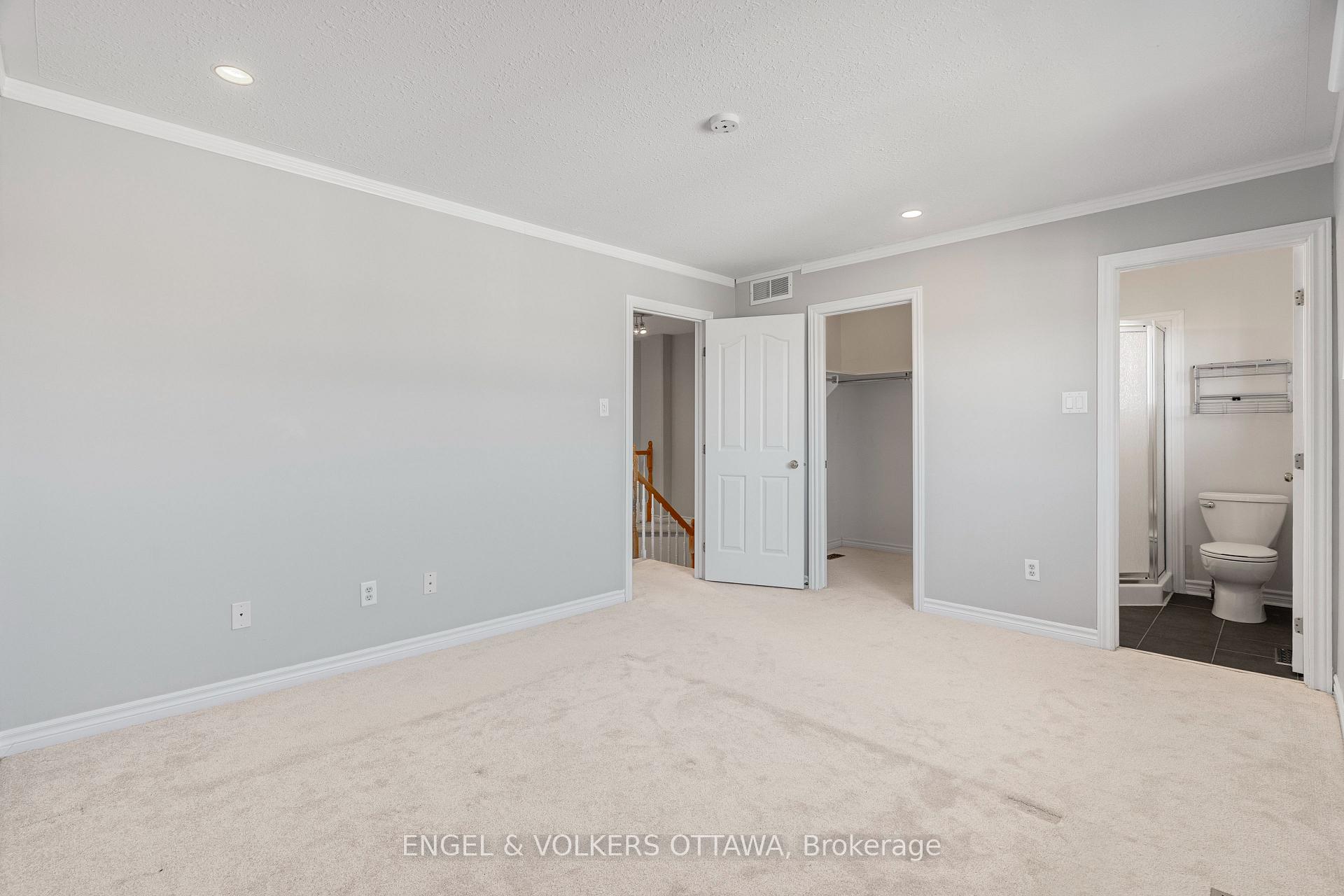 Photo 20 of 17 Wallsend Avenue, Ottawa, Kanata - Morgan's Grant/South March — HOMEH