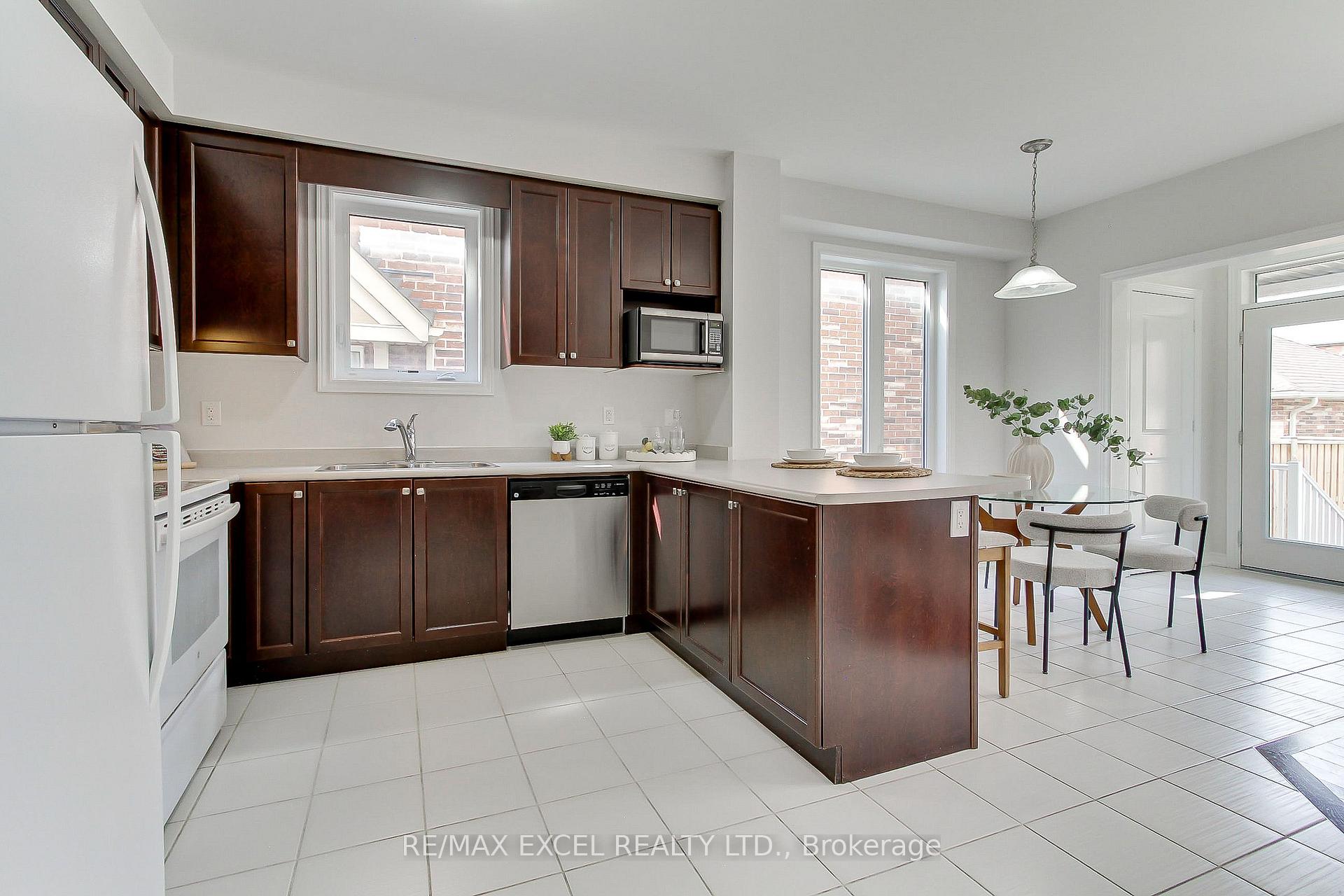 Photo 14 of 76 Black Creek Drive, Markham, Cornell — HOMEH