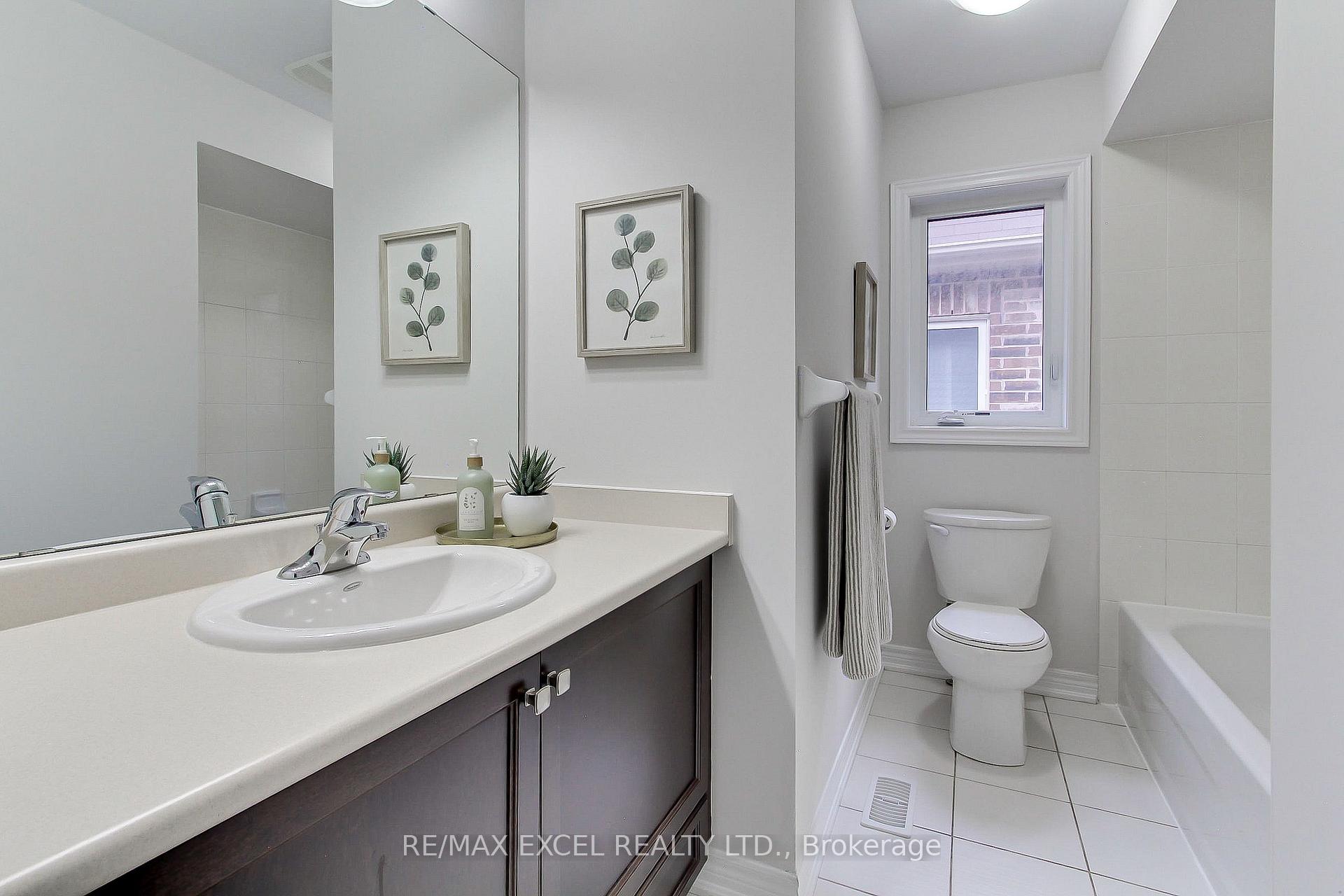 Photo 40 of 76 Black Creek Drive, Markham, Cornell — HOMEH