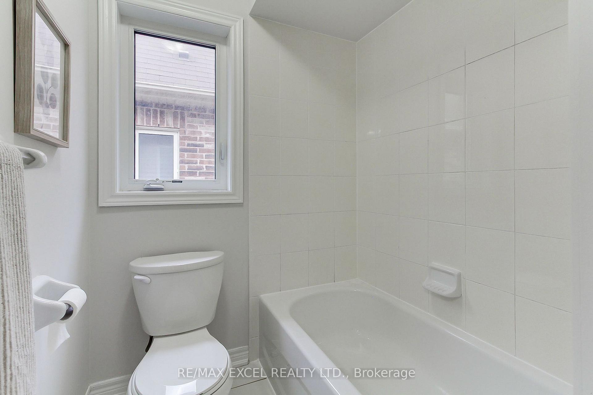 Photo 41 of 76 Black Creek Drive, Markham, Cornell — HOMEH