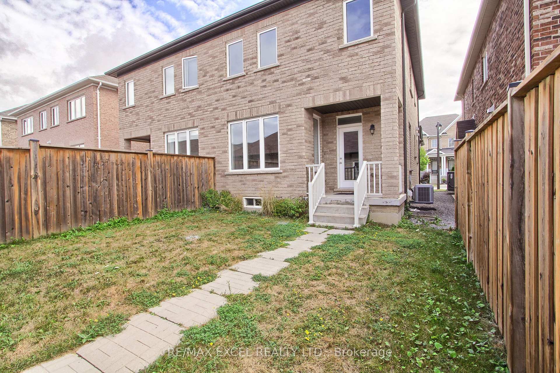 Photo 43 of 76 Black Creek Drive, Markham, Cornell — HOMEH