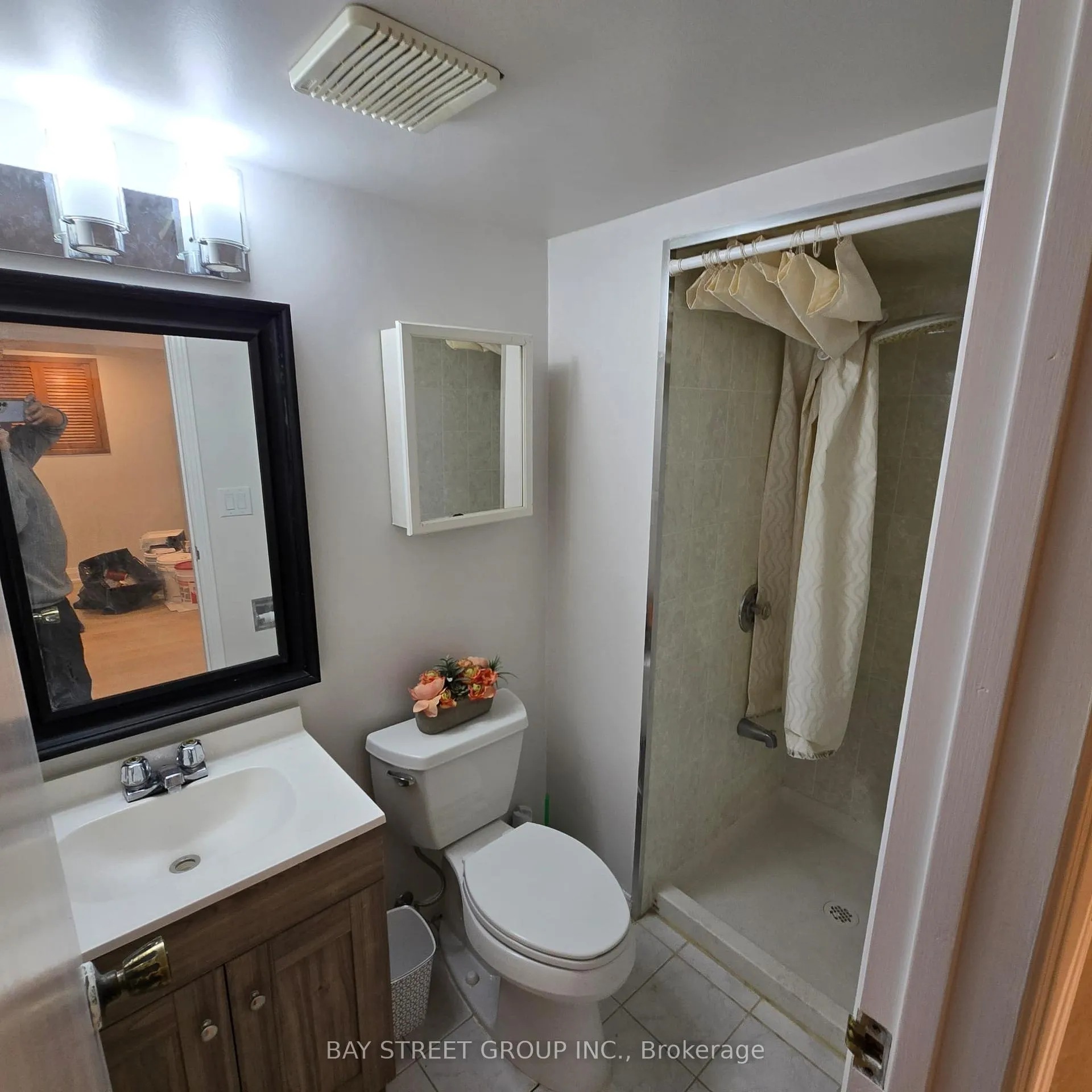 Photo 5 of 129 Huntington Park Drive, Markham, Thornlea — HOMEH