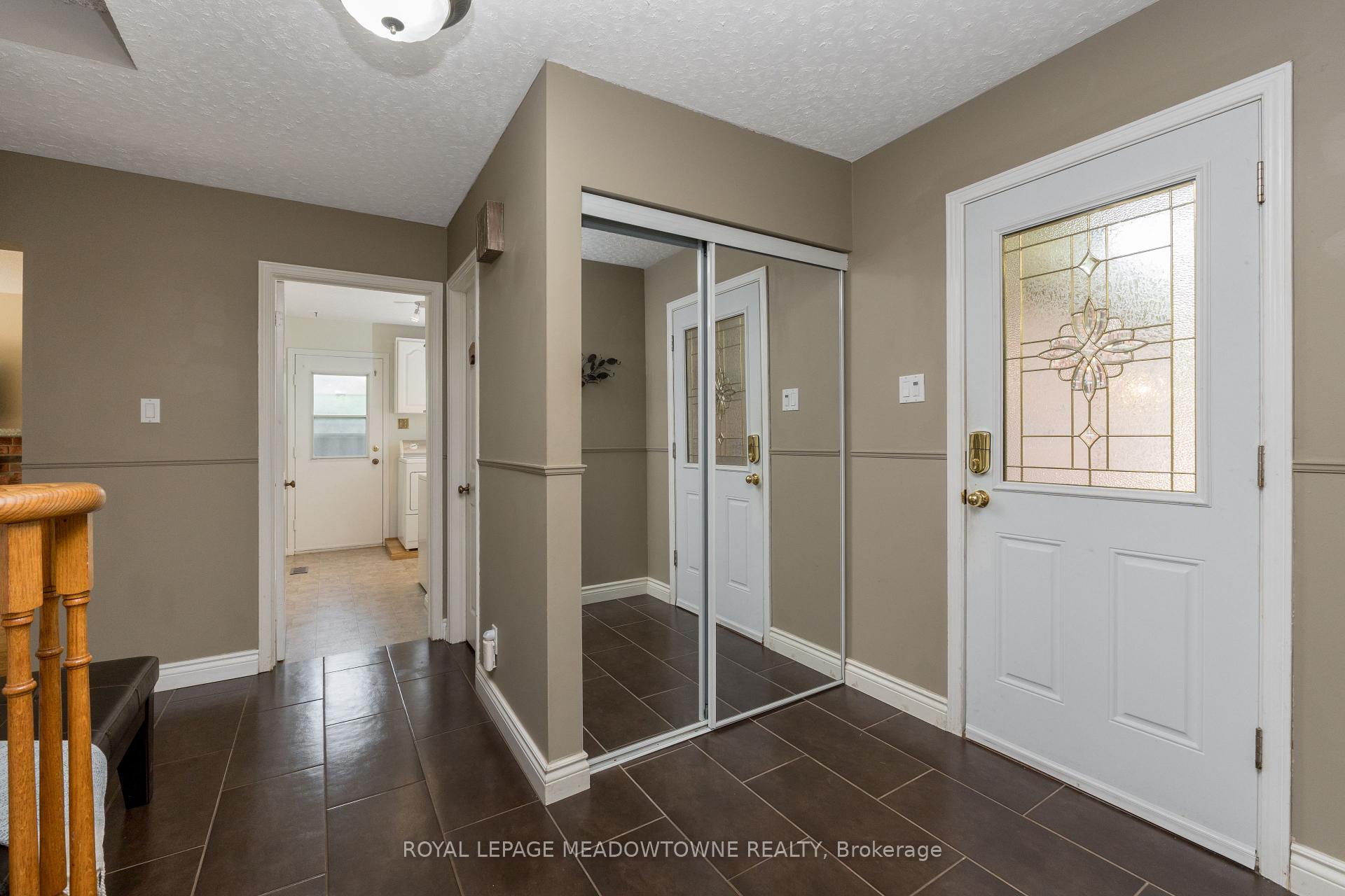 Photo 6 of 7 Deerwood Crescent, Kitchener — HOMEH