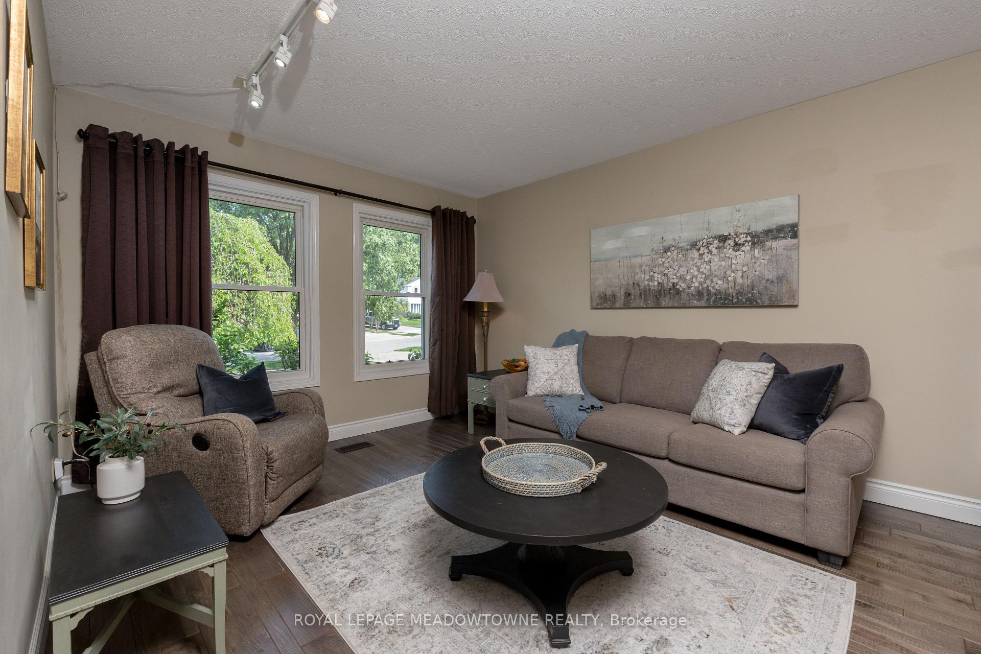 Photo 7 of 7 Deerwood Crescent, Kitchener — HOMEH