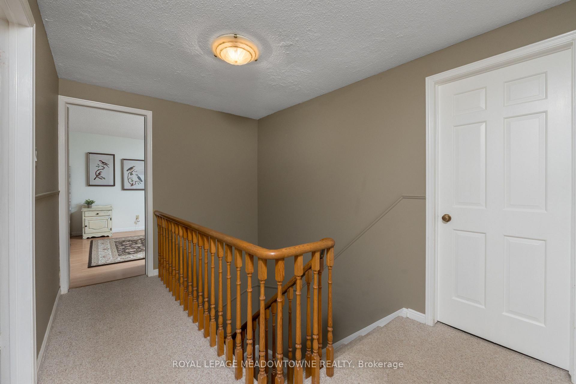 Photo 22 of 7 Deerwood Crescent, Kitchener — HOMEH