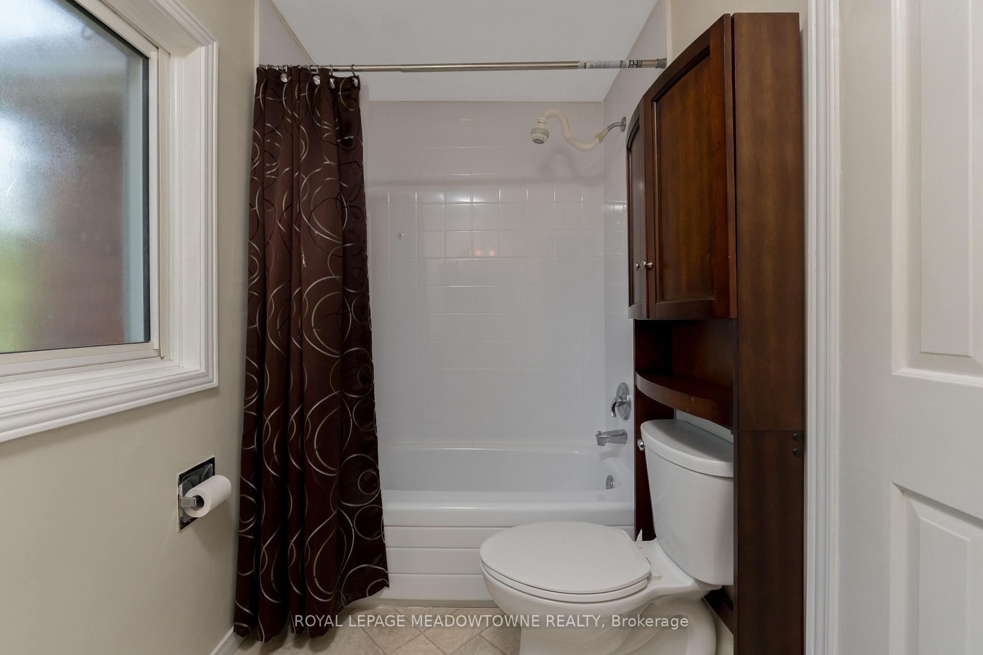 Photo 32 of 7 Deerwood Crescent, Kitchener — HOMEH