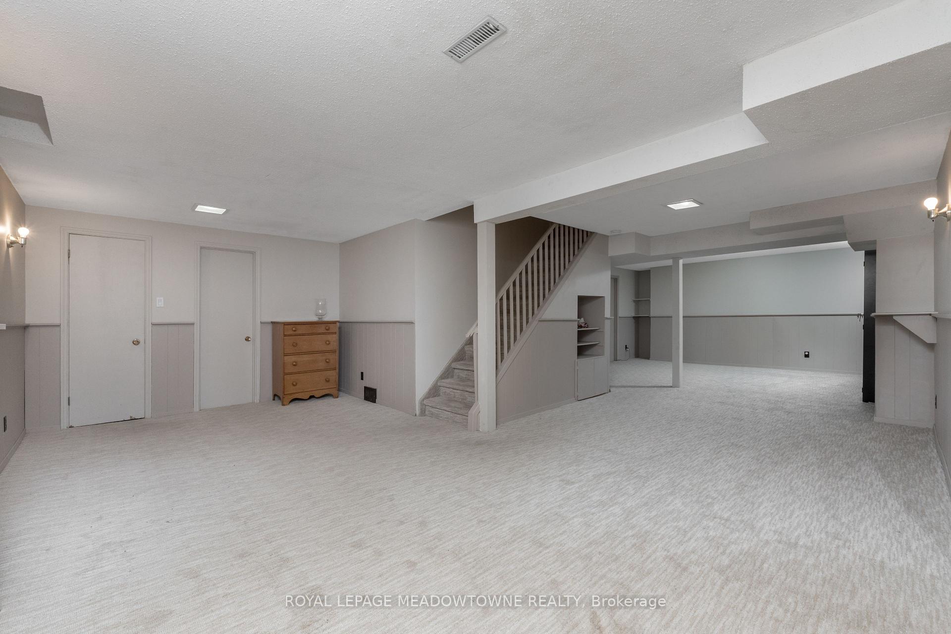 Photo 35 of 7 Deerwood Crescent, Kitchener — HOMEH