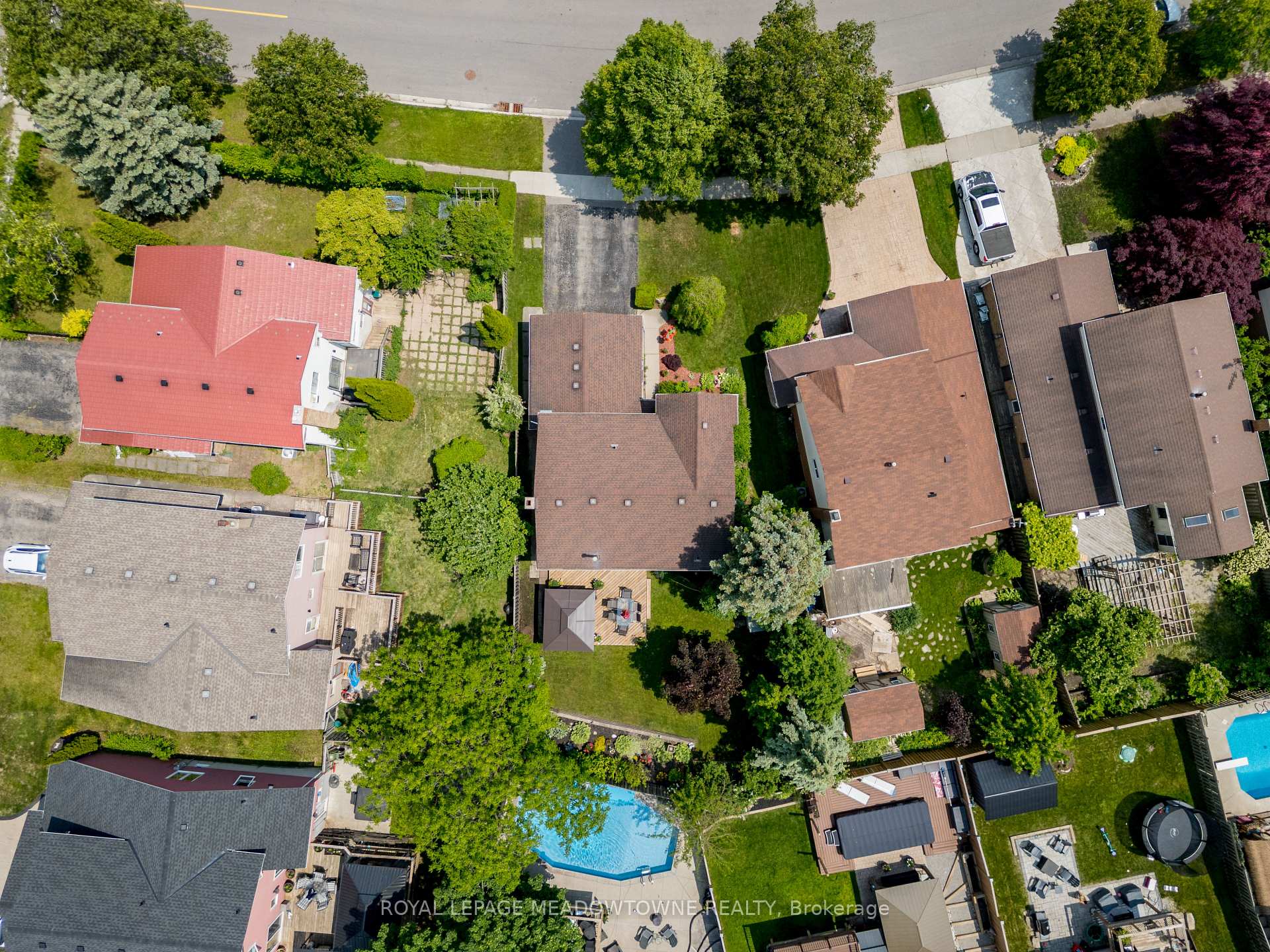 Photo 48 of 7 Deerwood Crescent, Kitchener — HOMEH