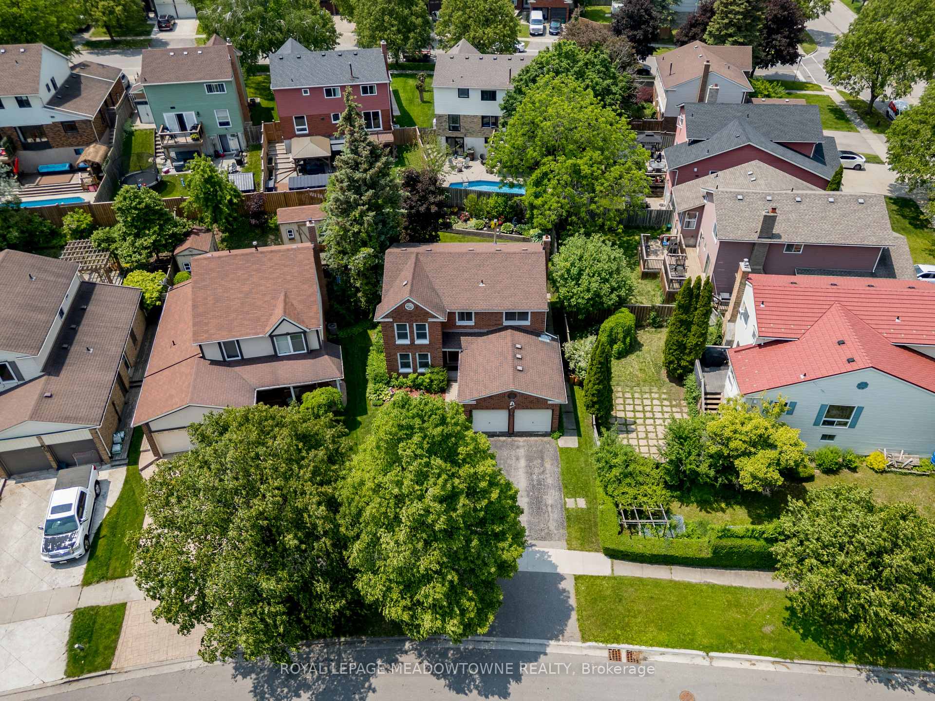 Photo 49 of 7 Deerwood Crescent, Kitchener — HOMEH