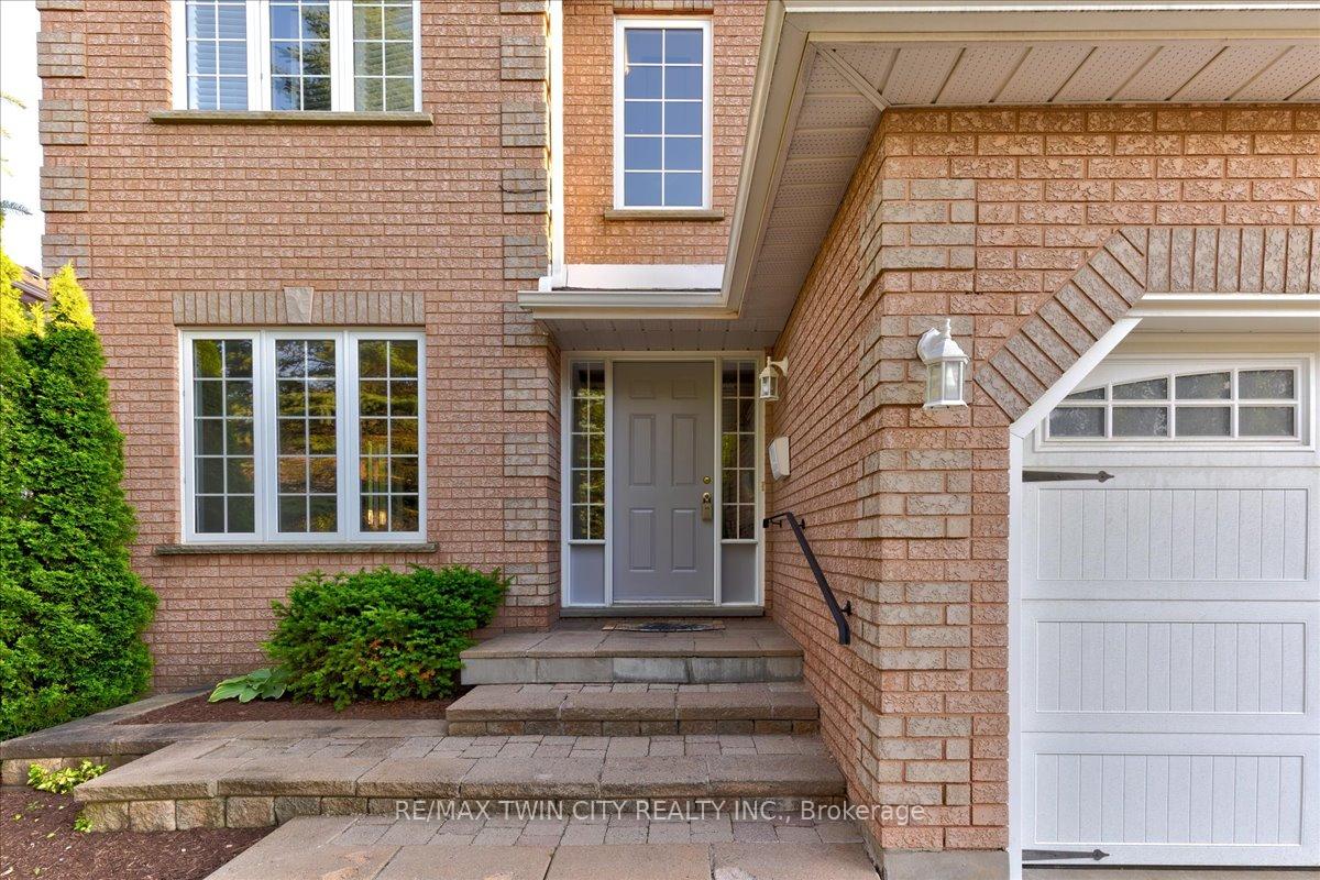 Photo 2 of 310 Westforest Trail, Kitchener — HOMEH