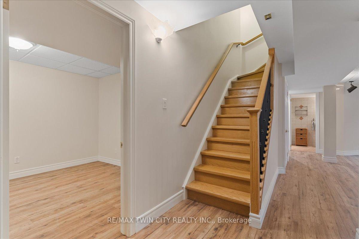 Photo 29 of 310 Westforest Trail, Kitchener — HOMEH