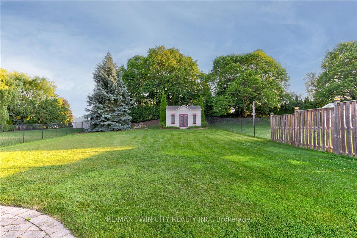Photo 40 of 310 Westforest Trail, Kitchener — HOMEH