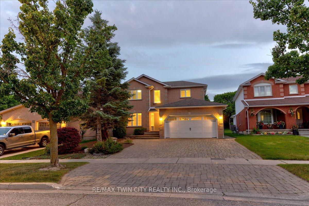 Photo 46 of 310 Westforest Trail, Kitchener — HOMEH