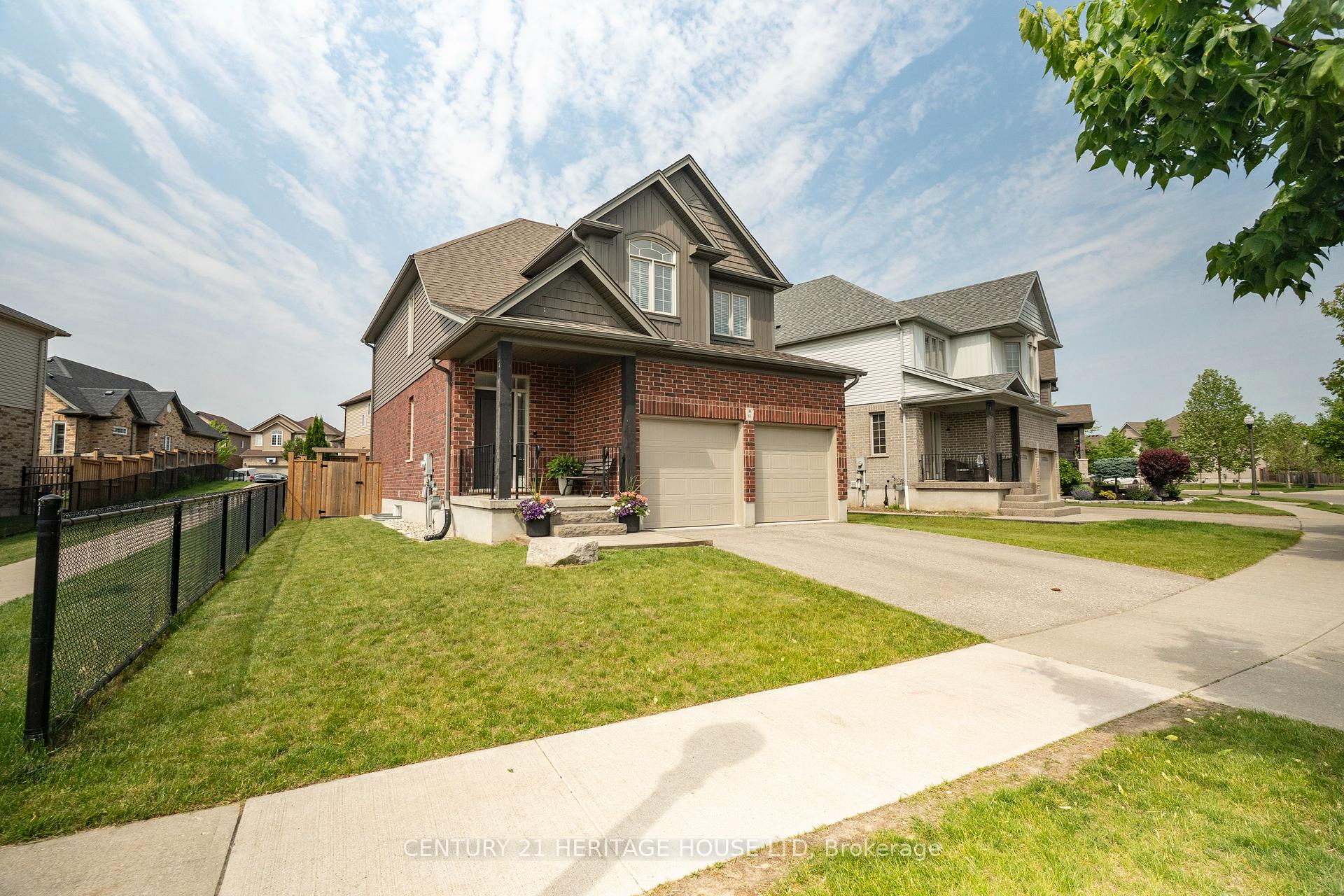 Photo 4 of 66 Eden Oak Trail, Kitchener — HOMEH