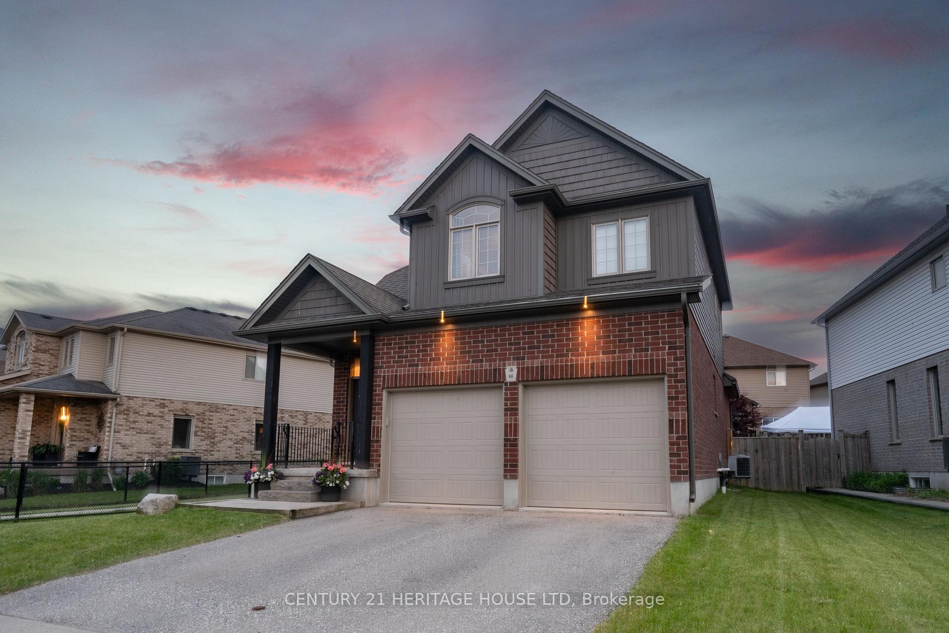 Photo 5 of 66 Eden Oak Trail, Kitchener — HOMEH