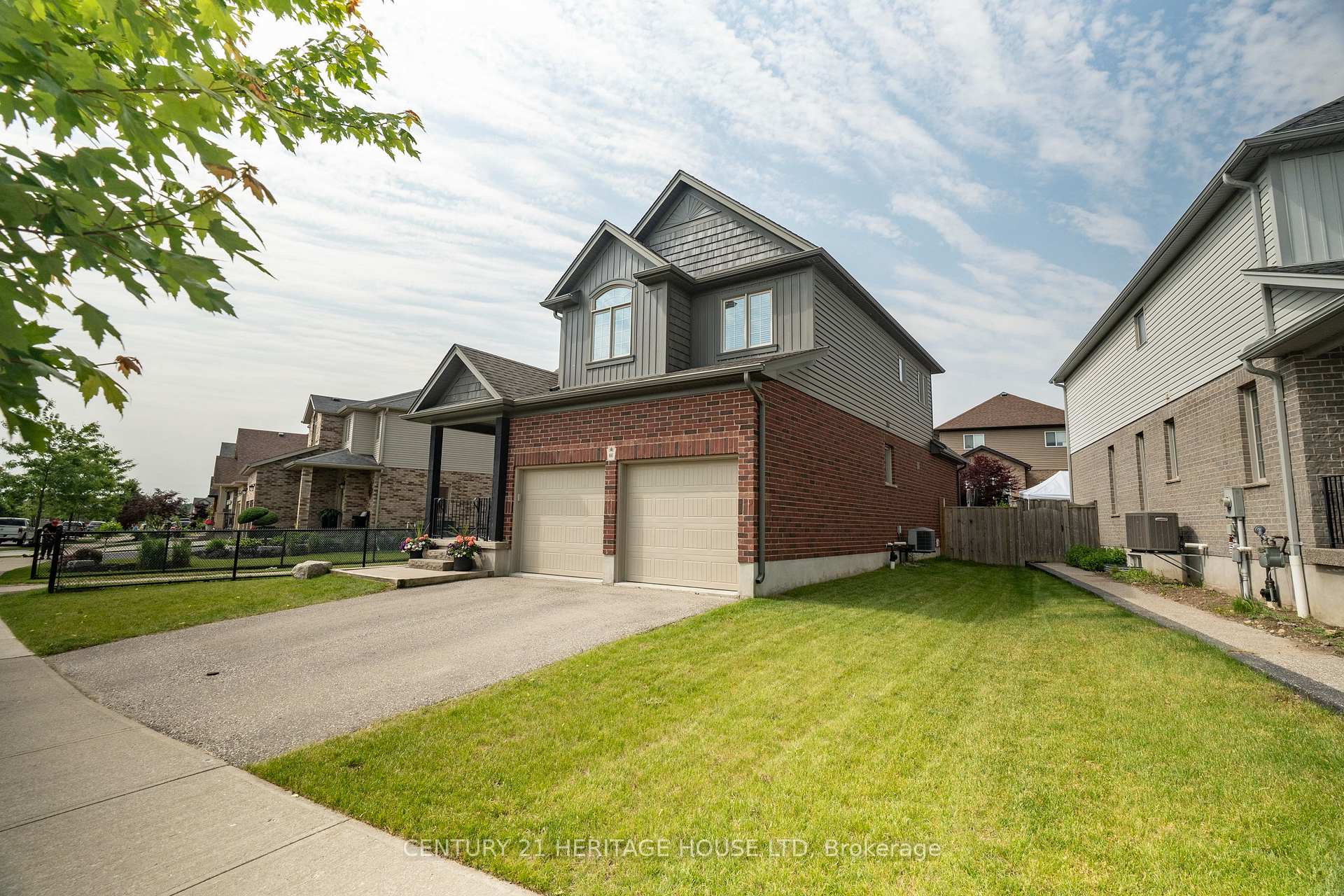 Photo 6 of 66 Eden Oak Trail, Kitchener — HOMEH