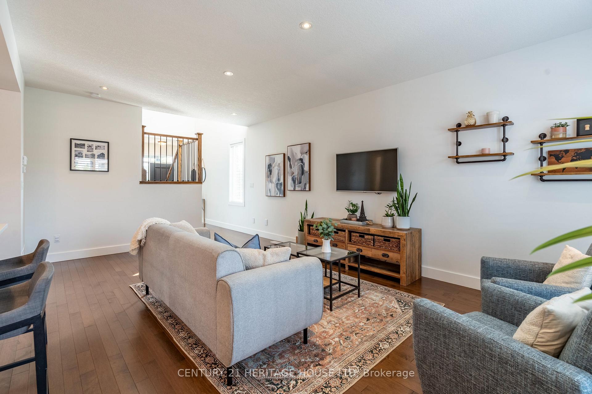 Photo 11 of 66 Eden Oak Trail, Kitchener — HOMEH