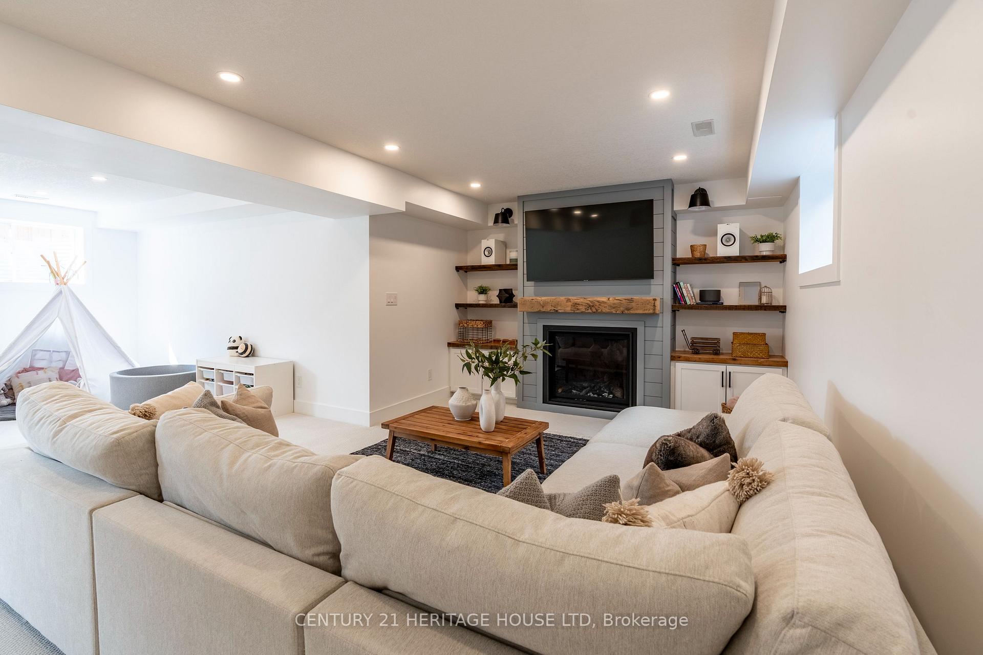 Photo 36 of 66 Eden Oak Trail, Kitchener — HOMEH