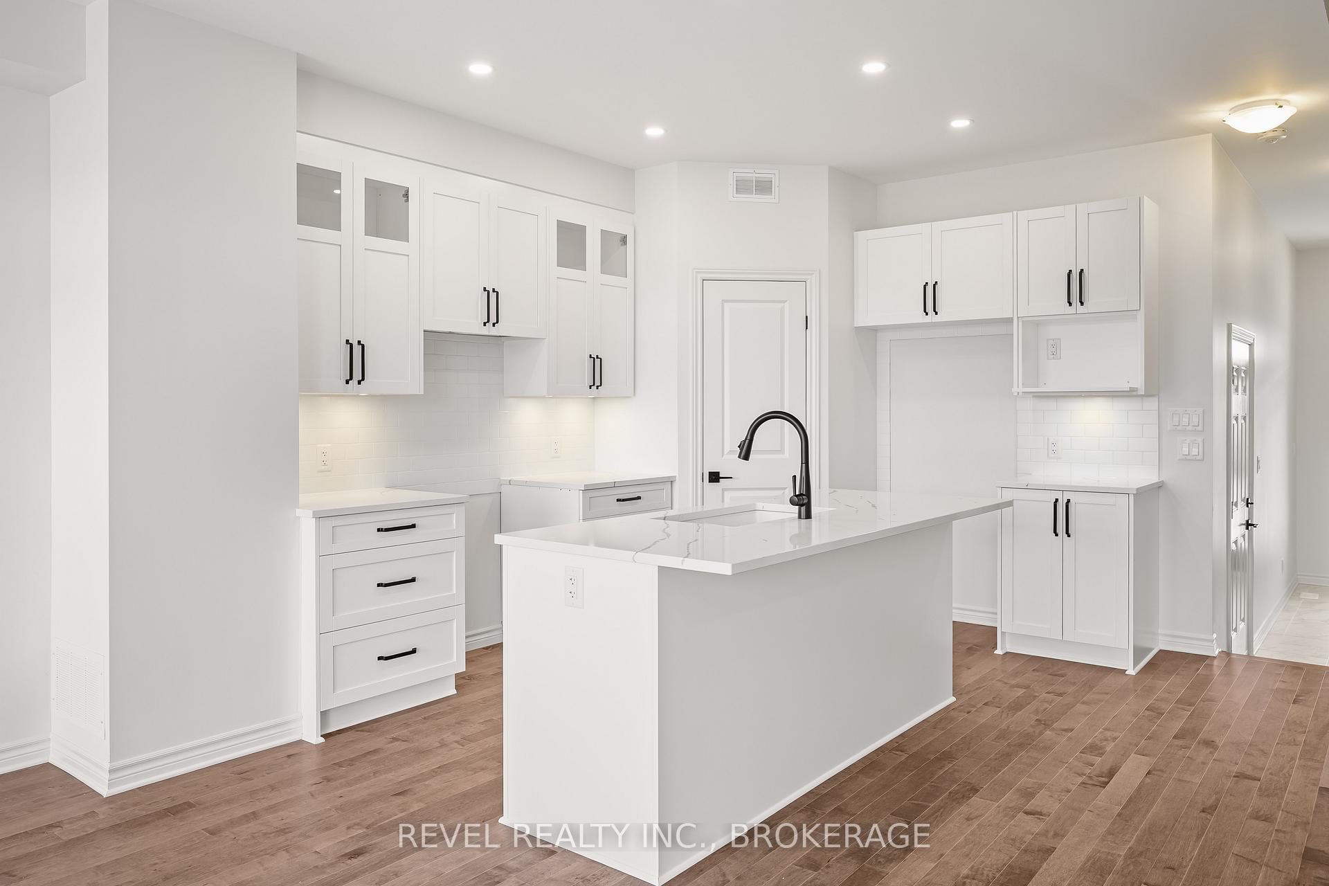 Photo 6 of 1521 Scarlet Street, Kingston, Kingston East (Incl Barret Crt) — HOMEH
